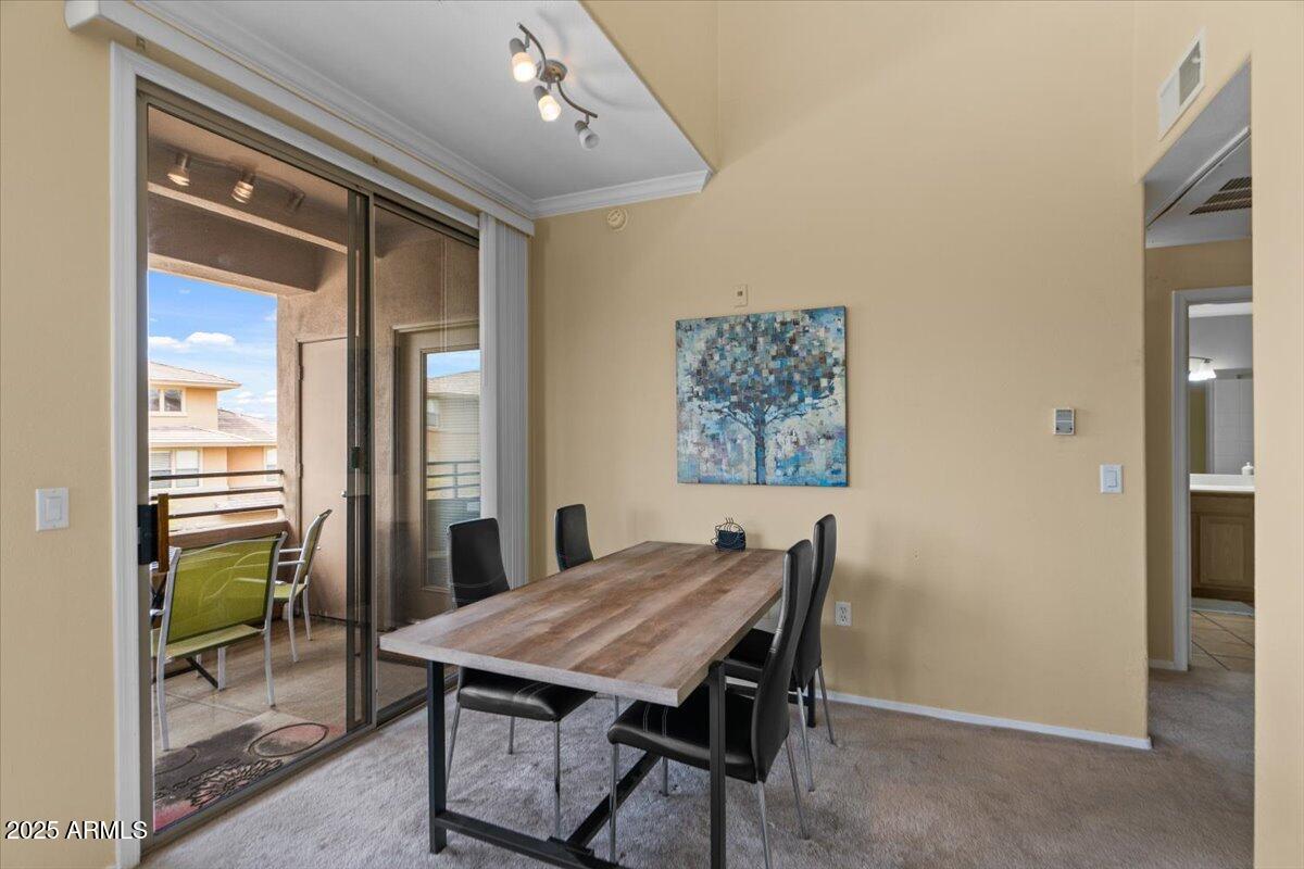 20100 N 78TH Place, 2203