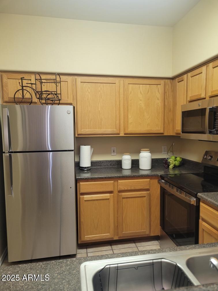 20100 N 78TH Place, 2203