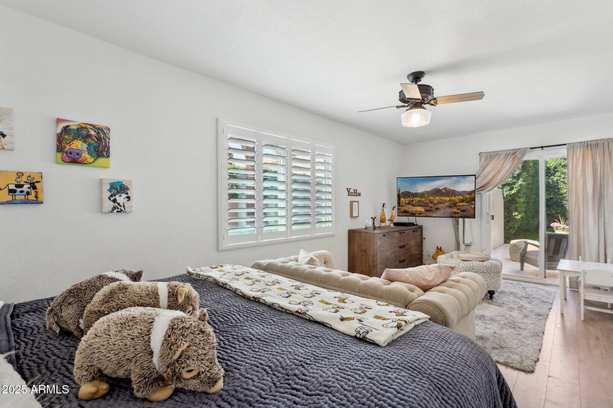 216 W Winged Foot Road