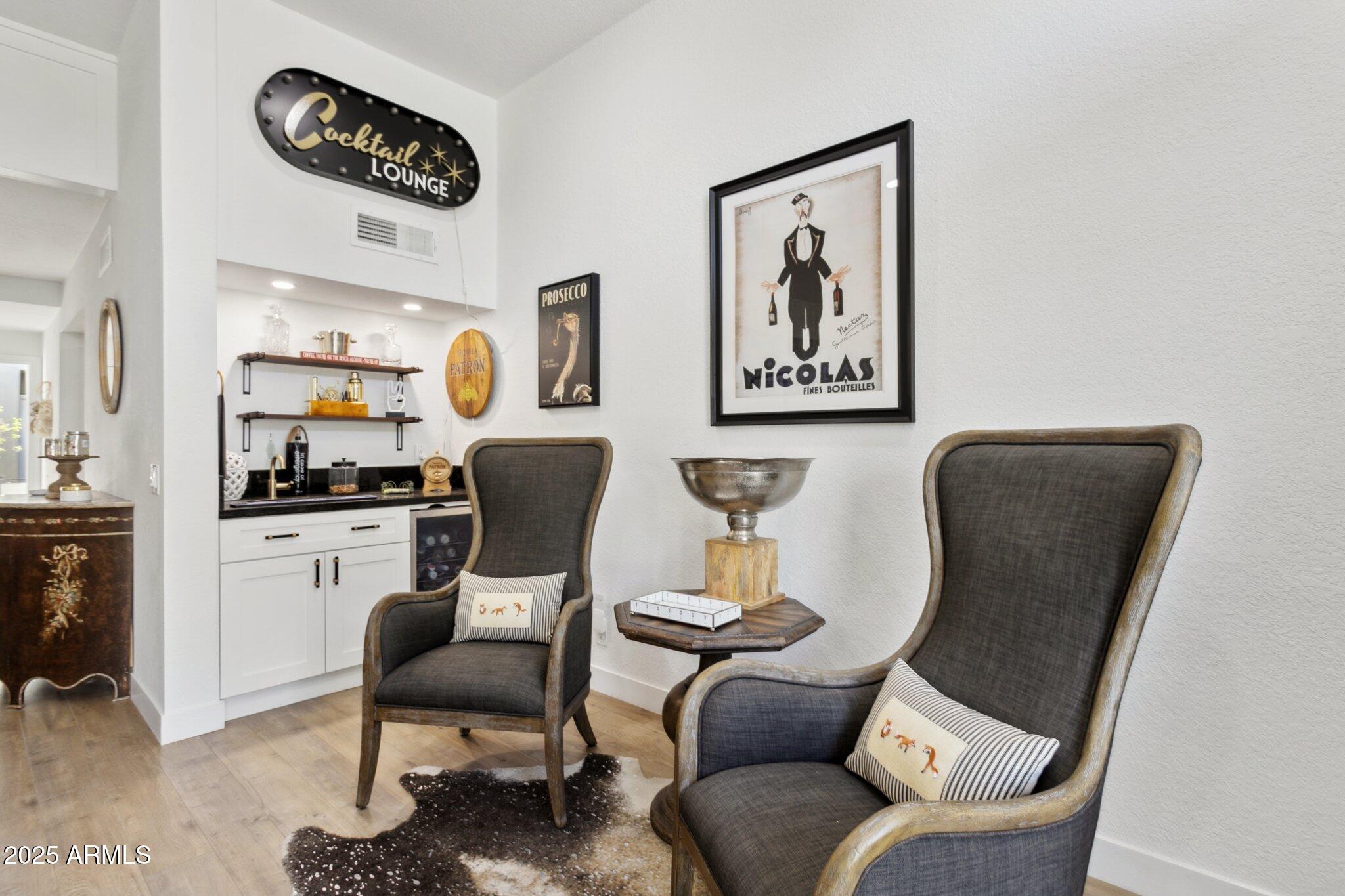 216 W Winged Foot Road