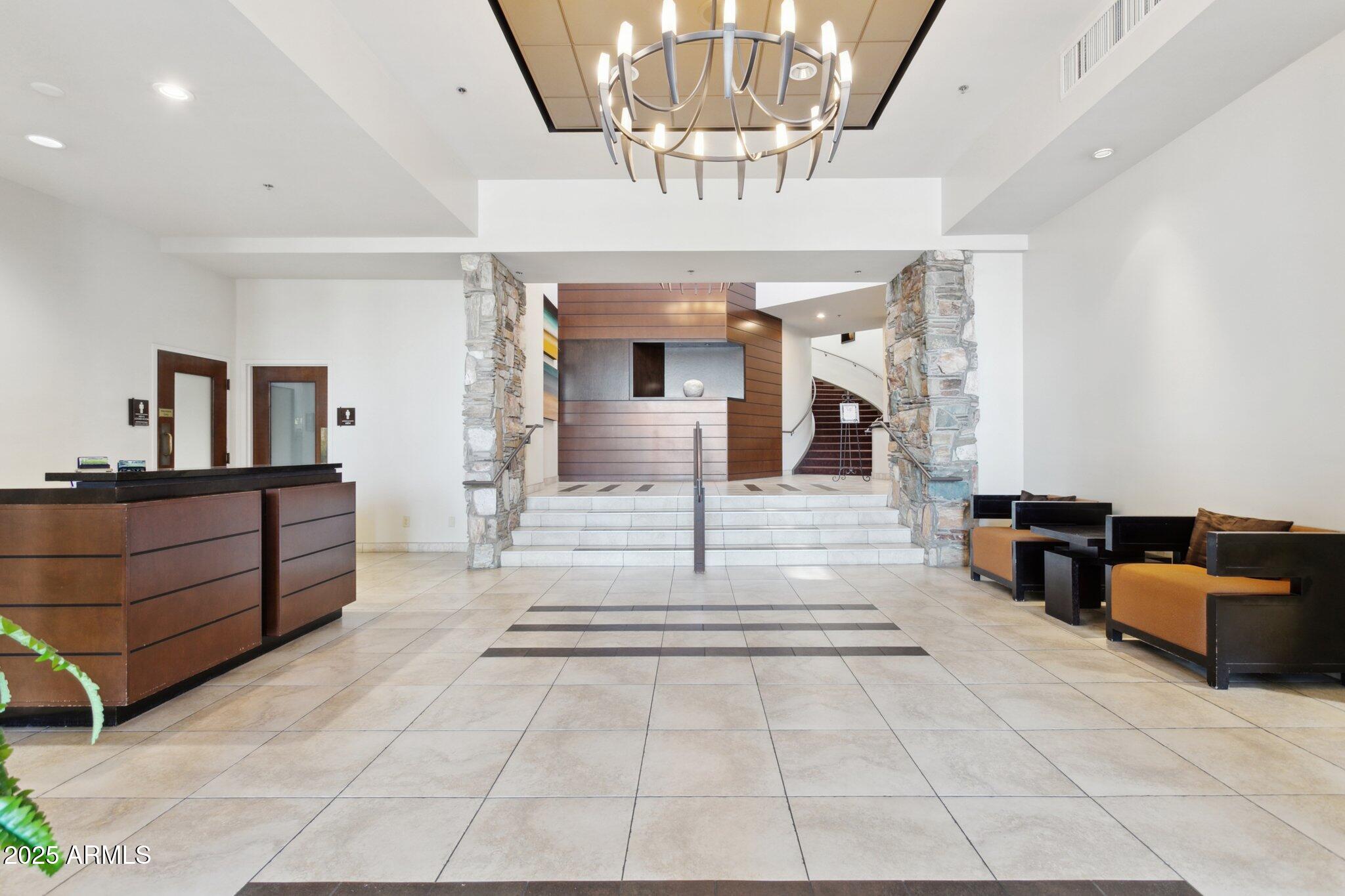 216 W Winged Foot Road