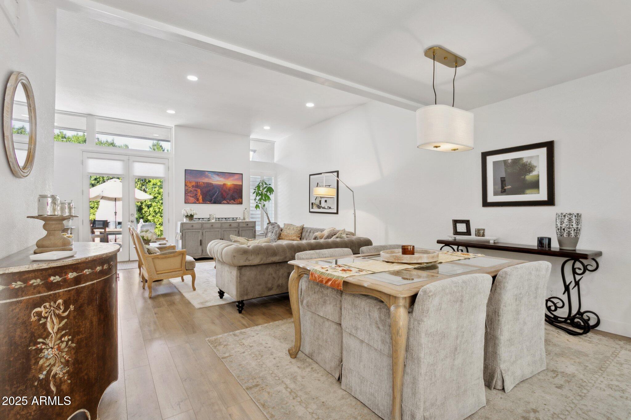 216 W Winged Foot Road