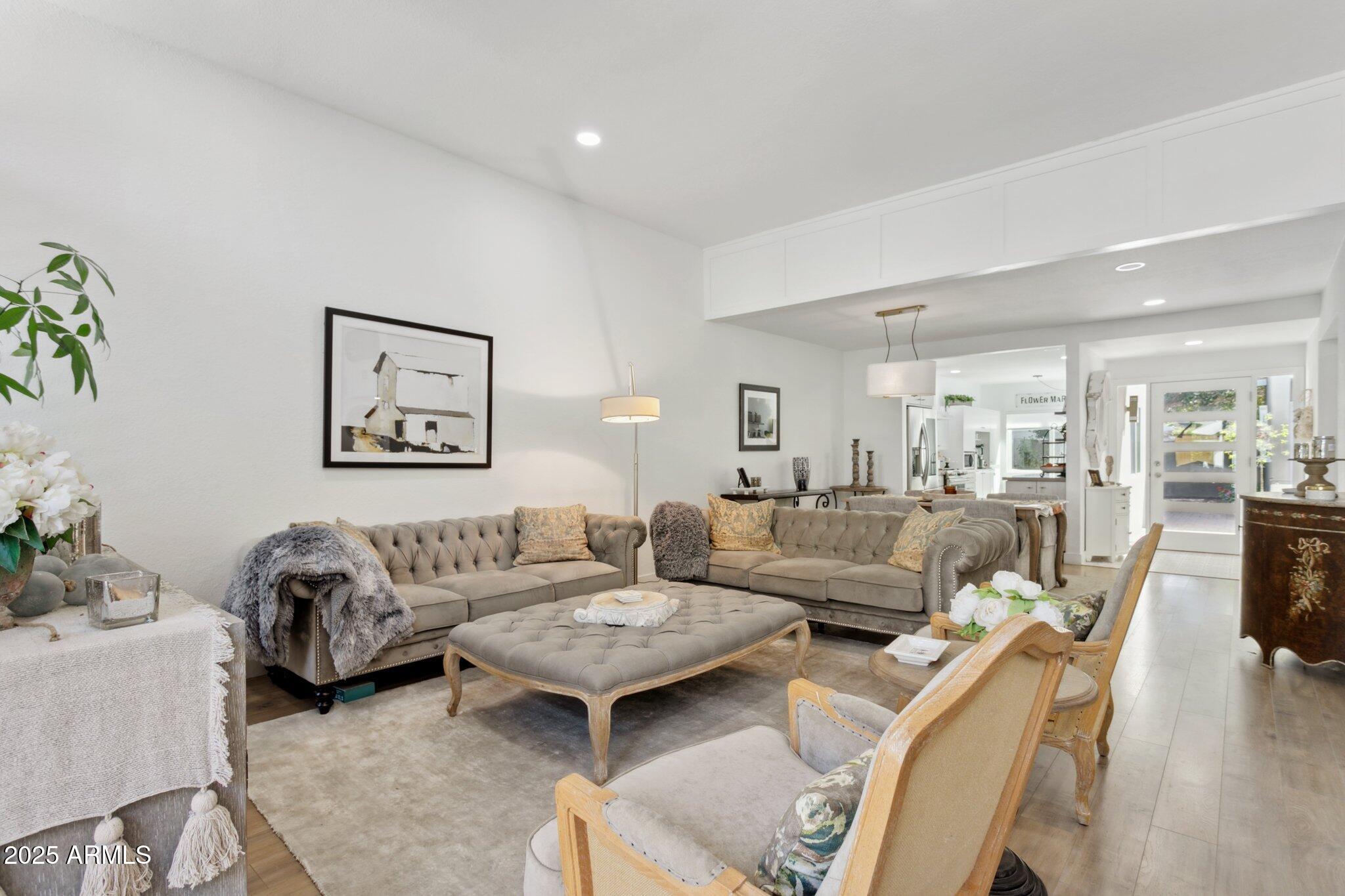 216 W Winged Foot Road