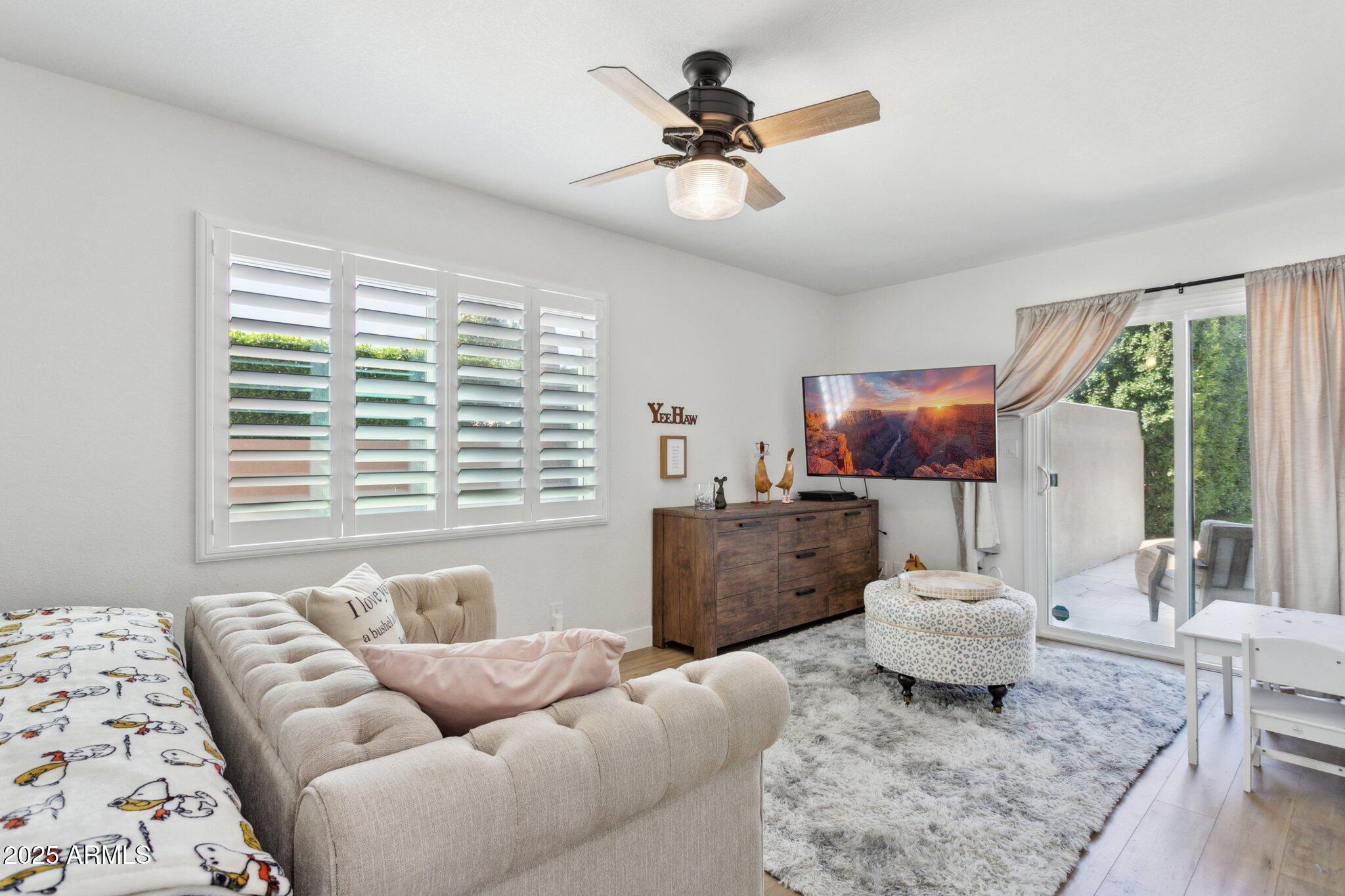 216 W Winged Foot Road