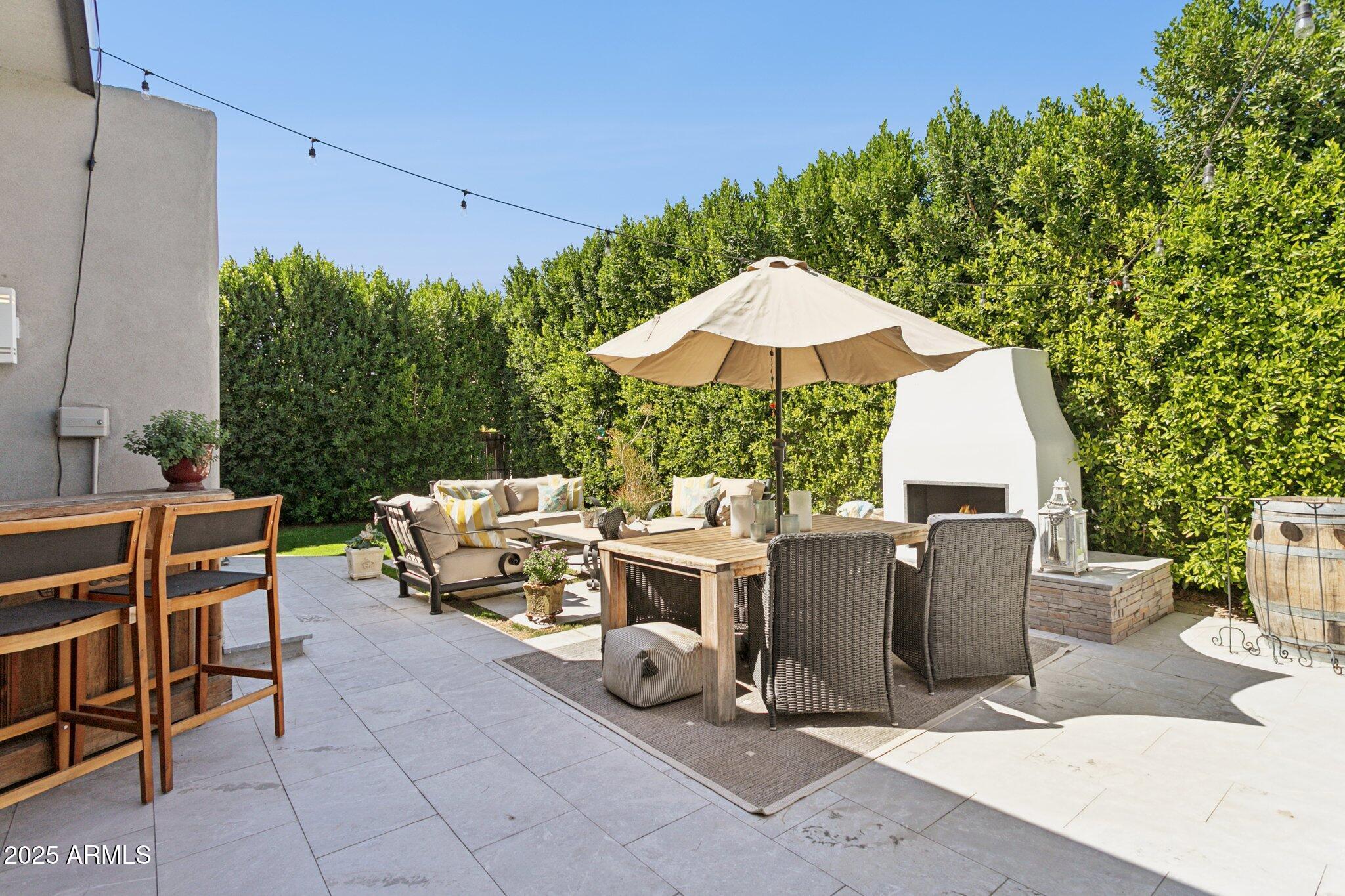 216 W Winged Foot Road