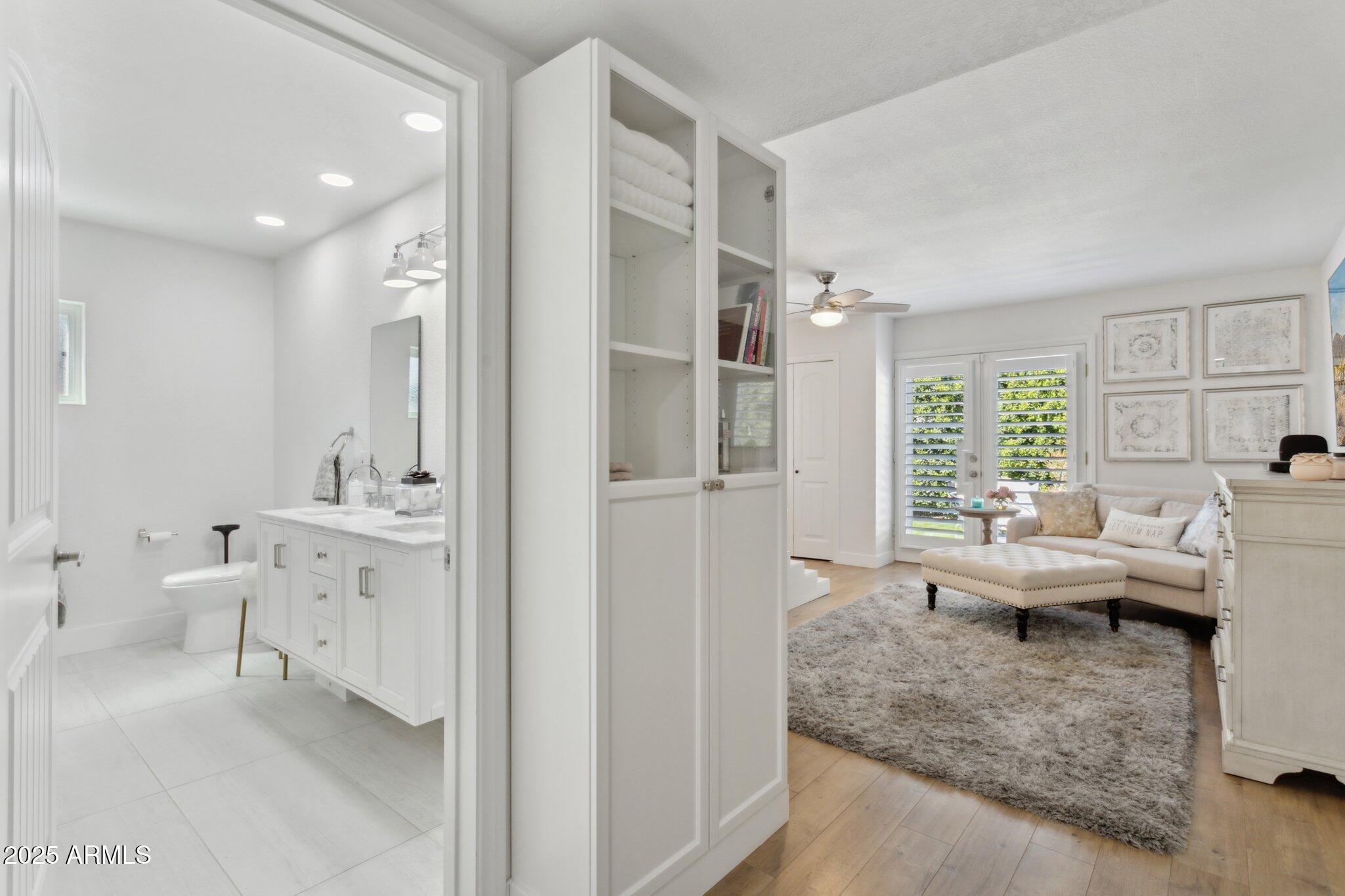 216 W Winged Foot Road