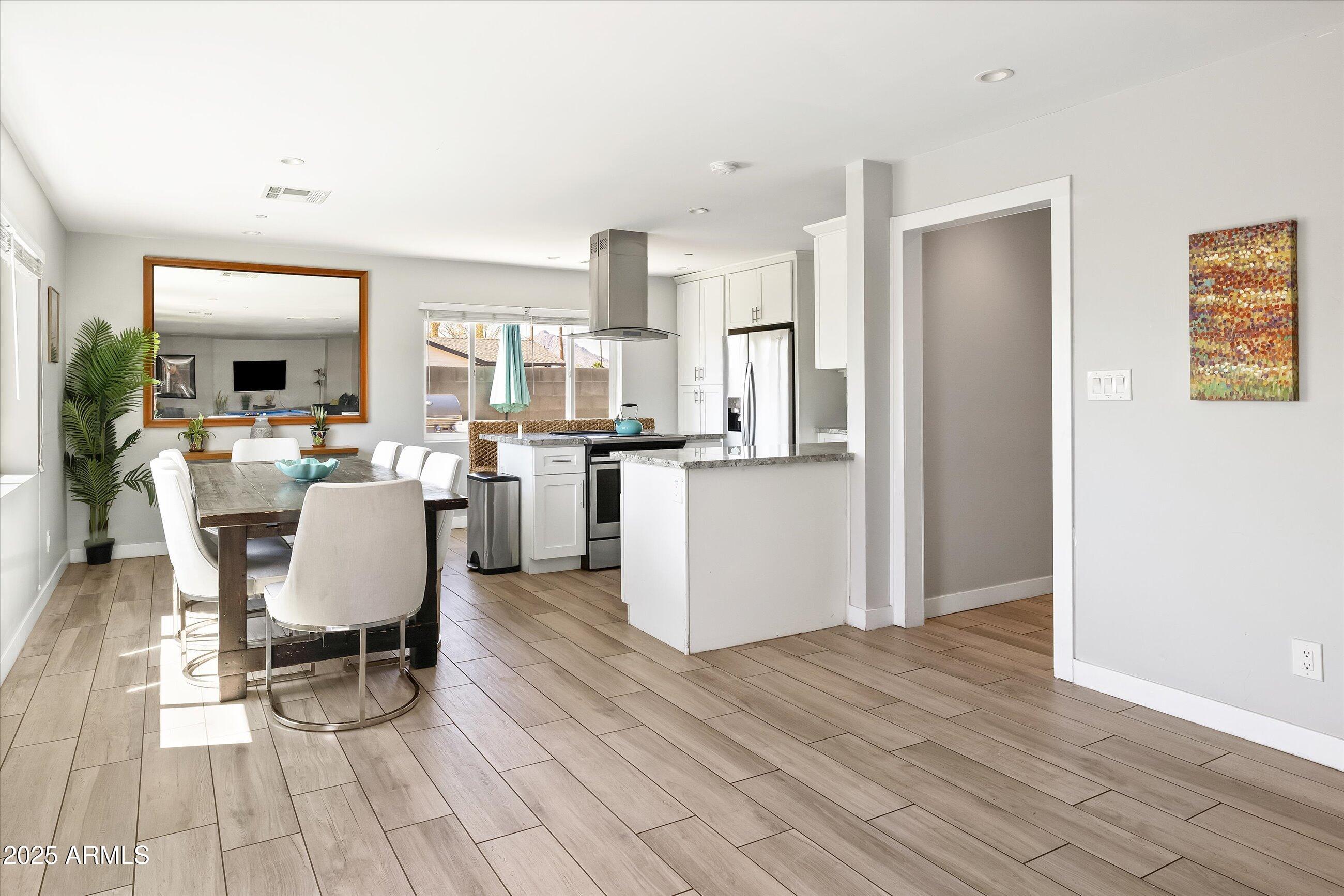 8201 E PICCADILLY Road, Scottsdale