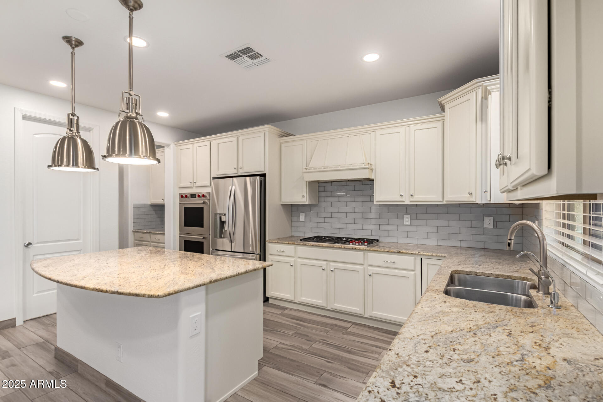 3710 E MATTHEW Drive