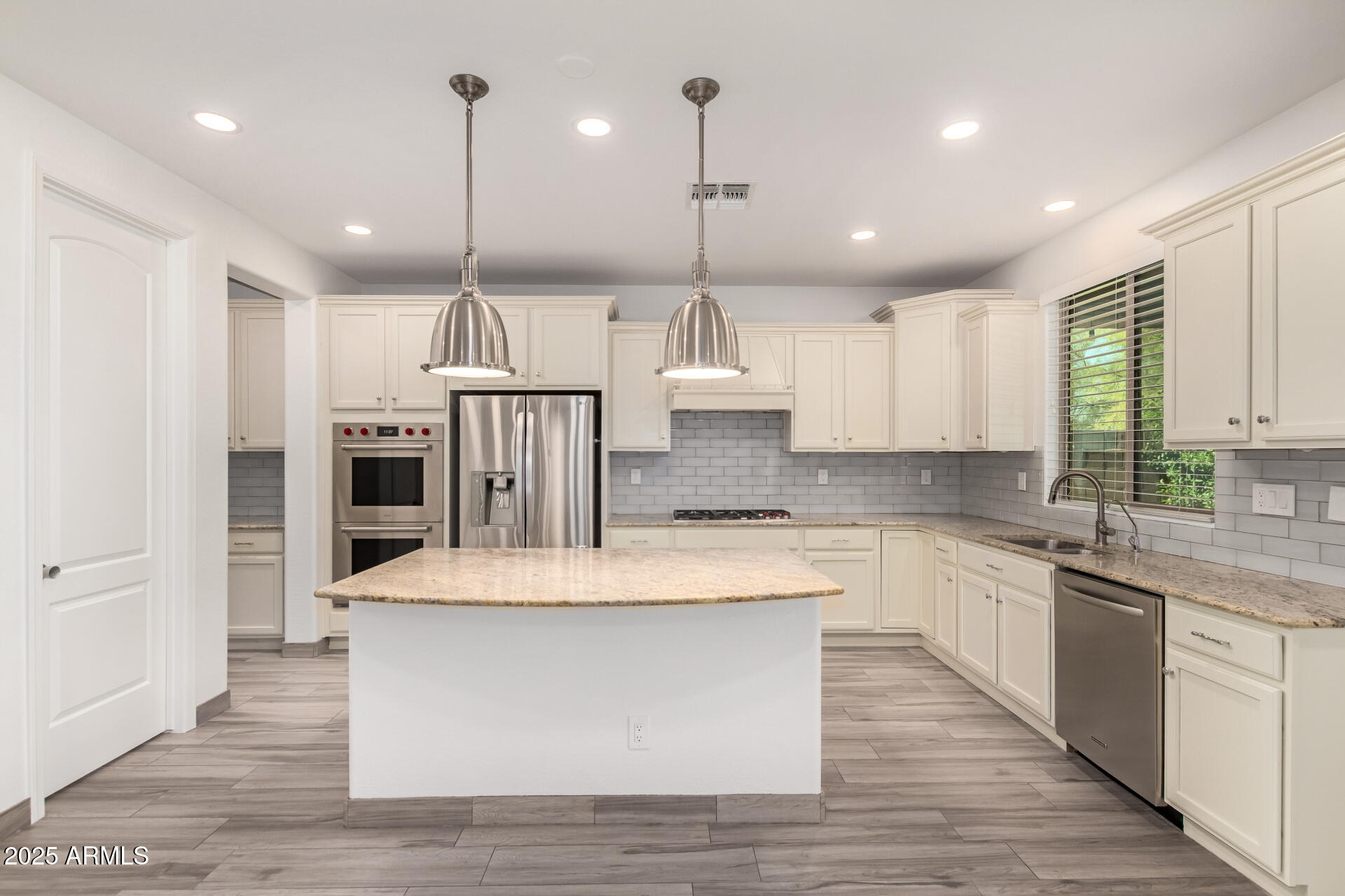 3710 E MATTHEW Drive