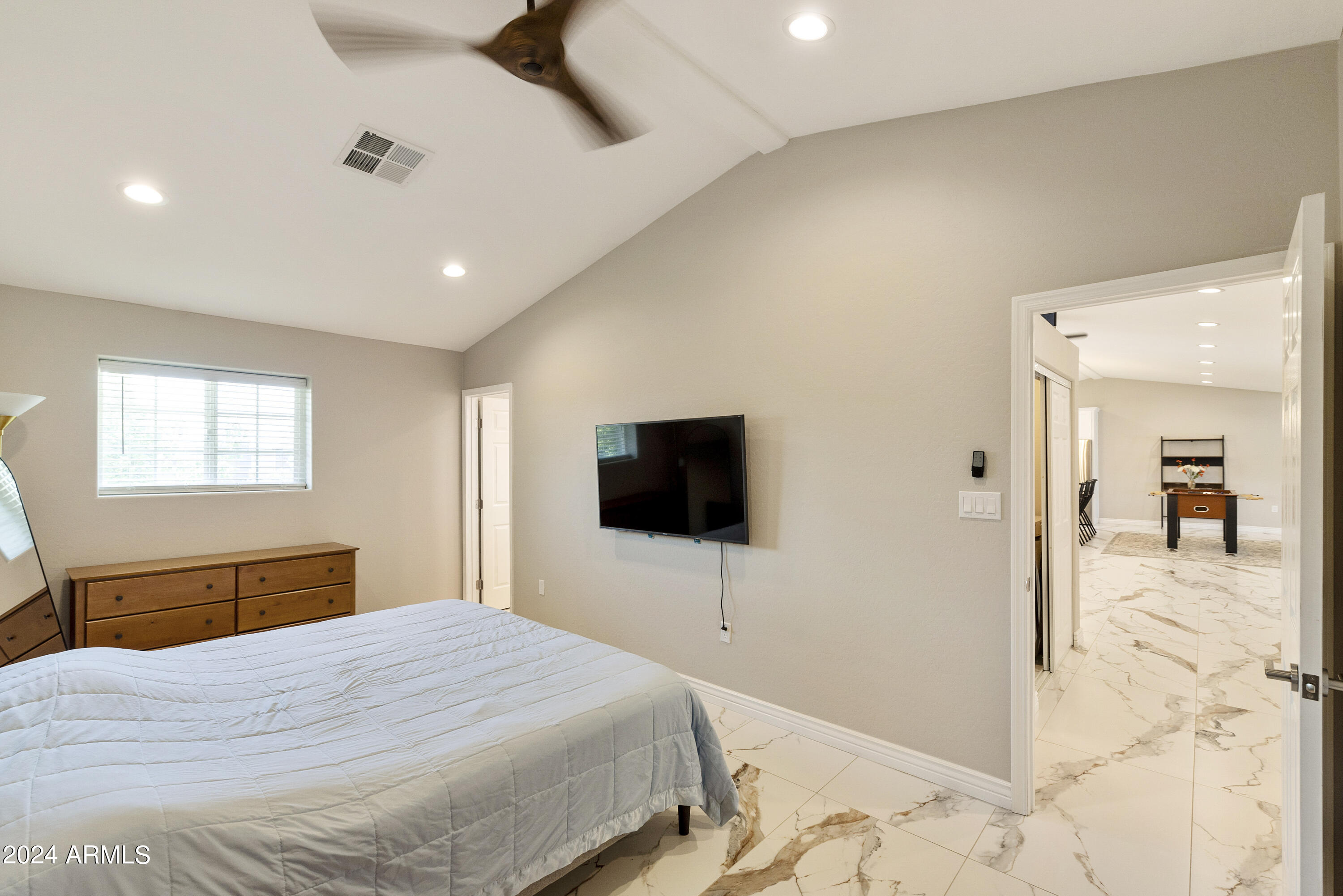 1826 W ORAIBI Drive, Phoenix