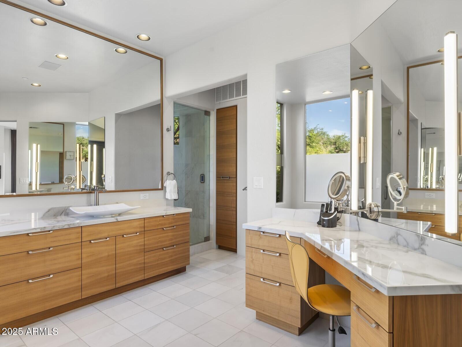 9290 E THOMPSON PEAK Parkway, 142