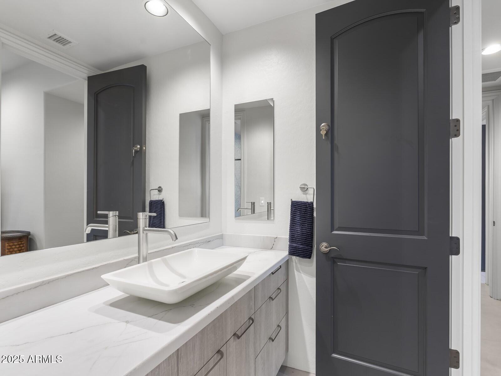 9290 E THOMPSON PEAK Parkway, 142