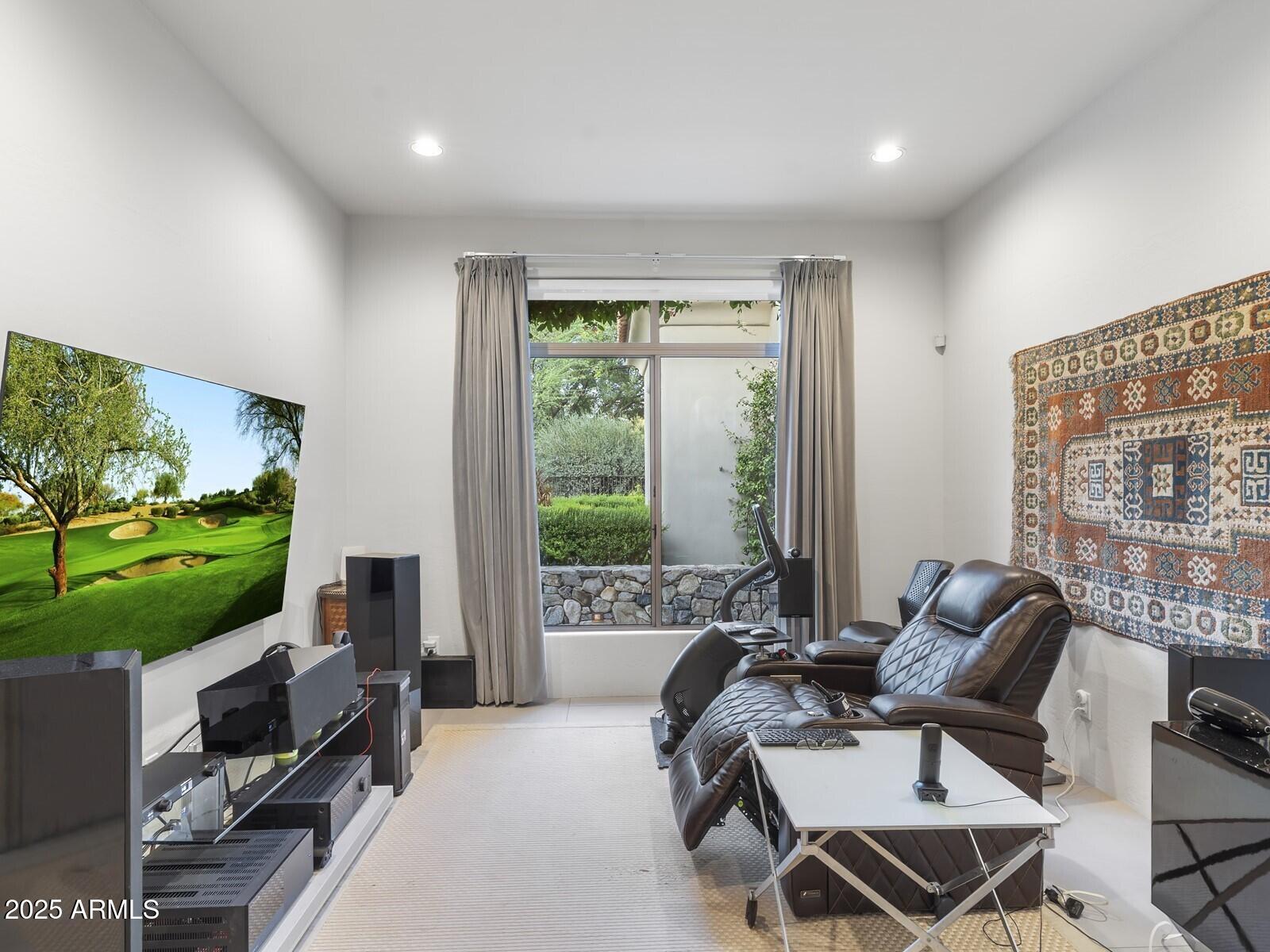 9290 E THOMPSON PEAK Parkway, 142