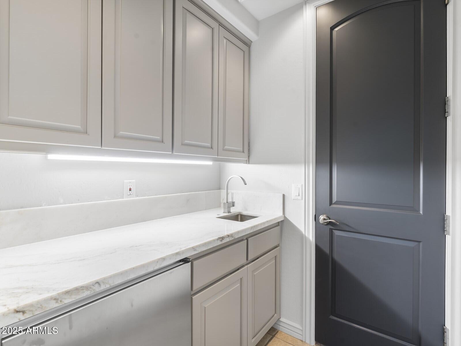 9290 E THOMPSON PEAK Parkway, 142