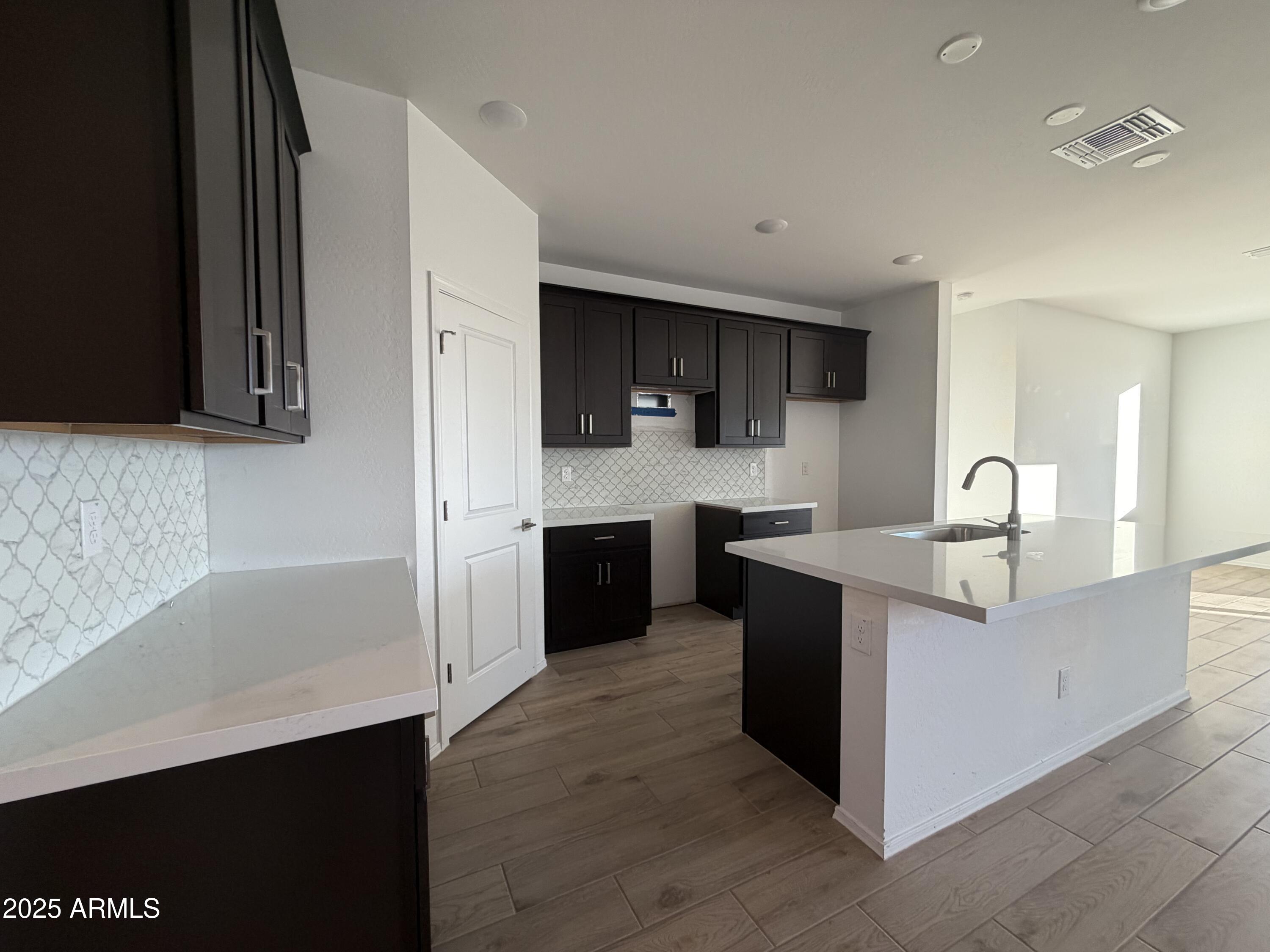 24207 W BOWKER Street