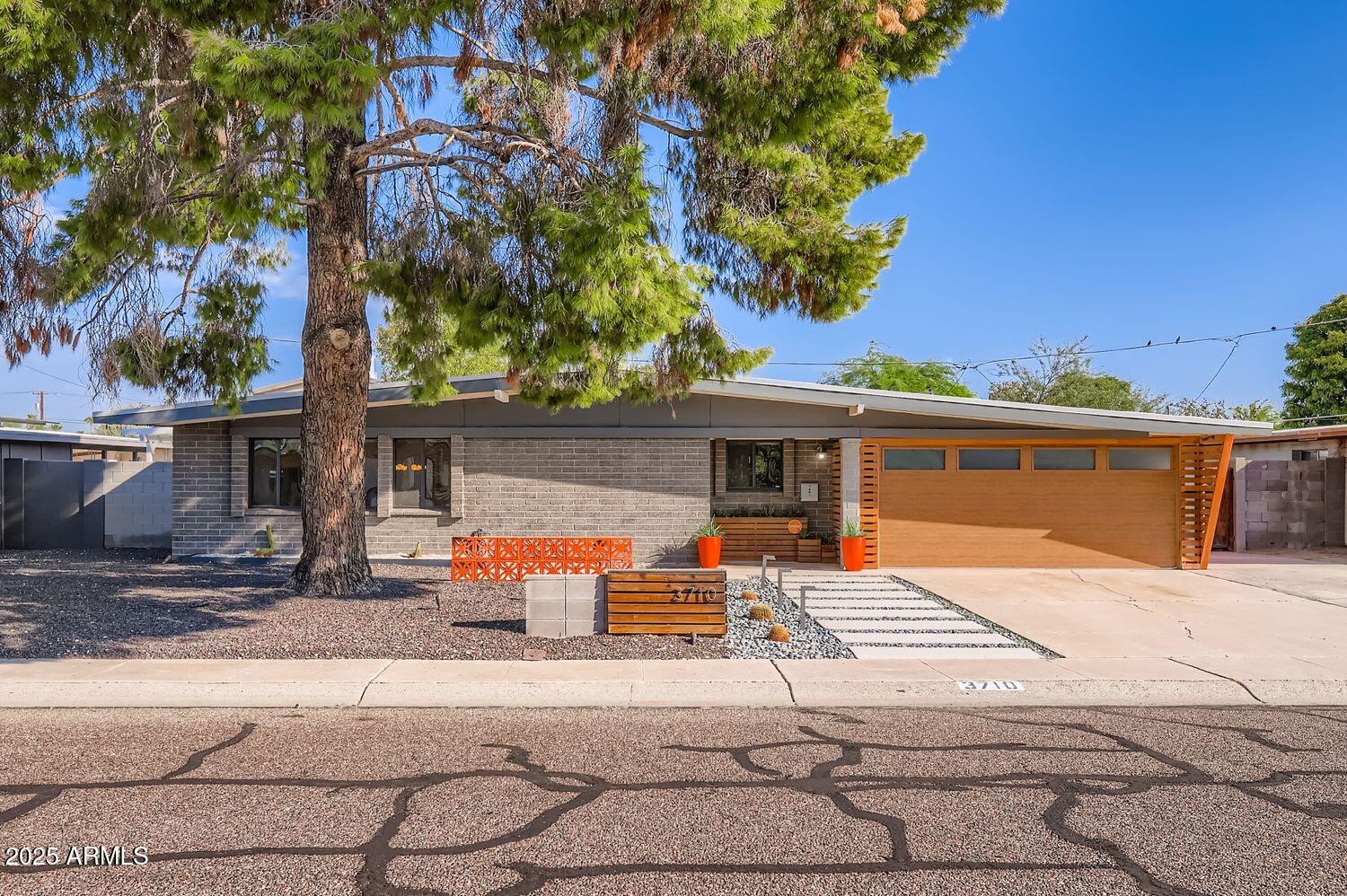 3710 E PARADISE Drive