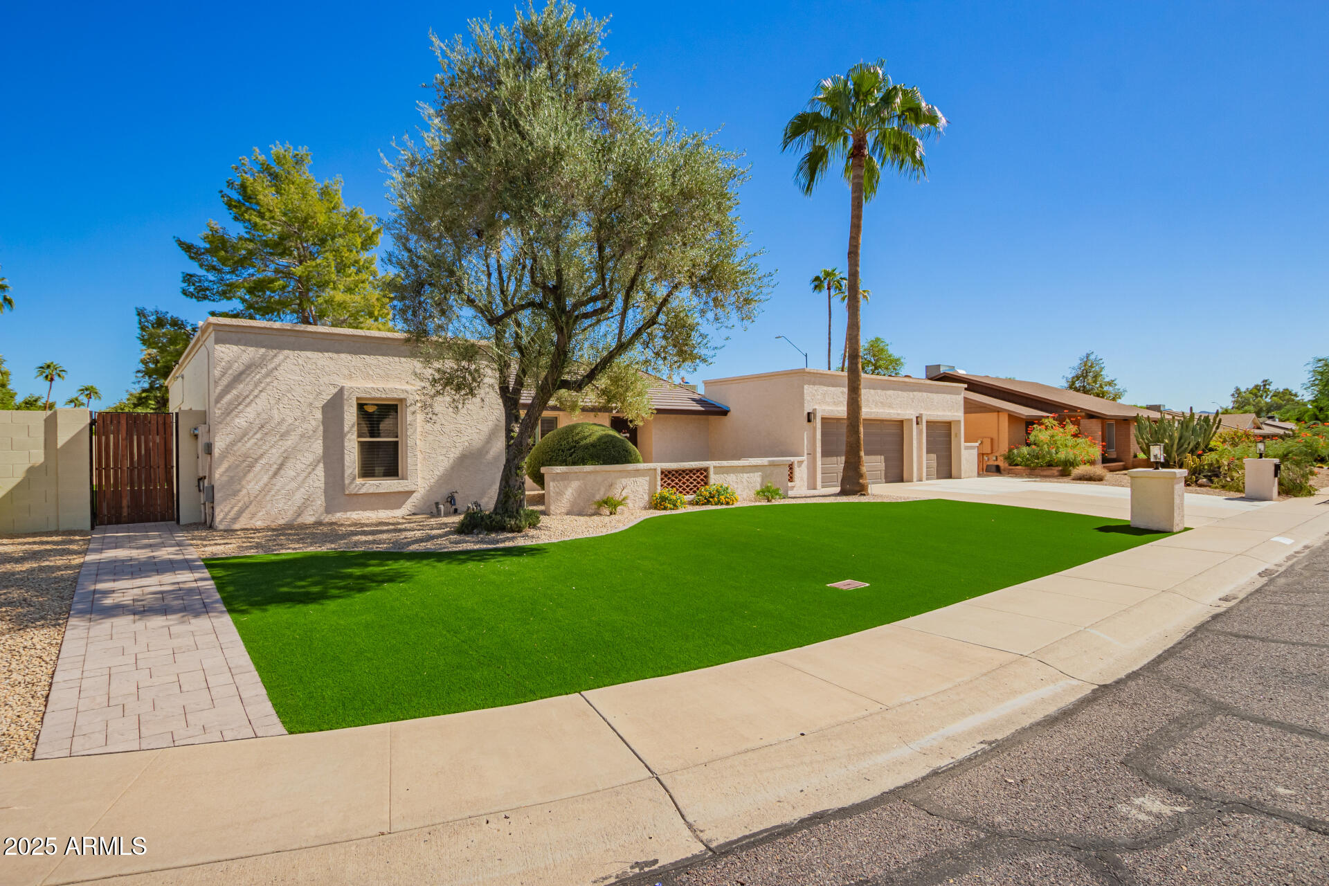 13409 N 47TH Place, Phoenix