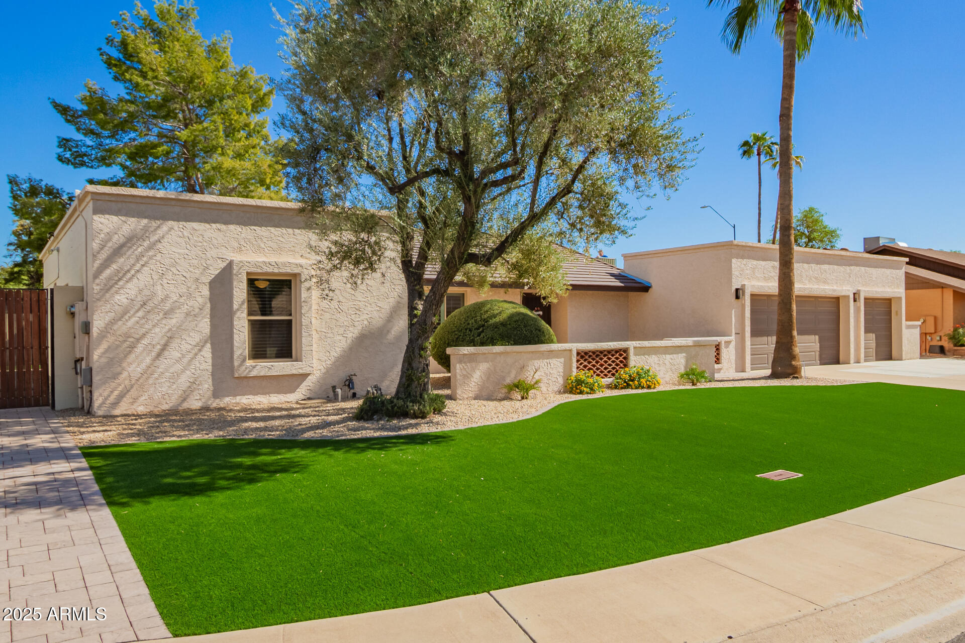 13409 N 47TH Place, Phoenix