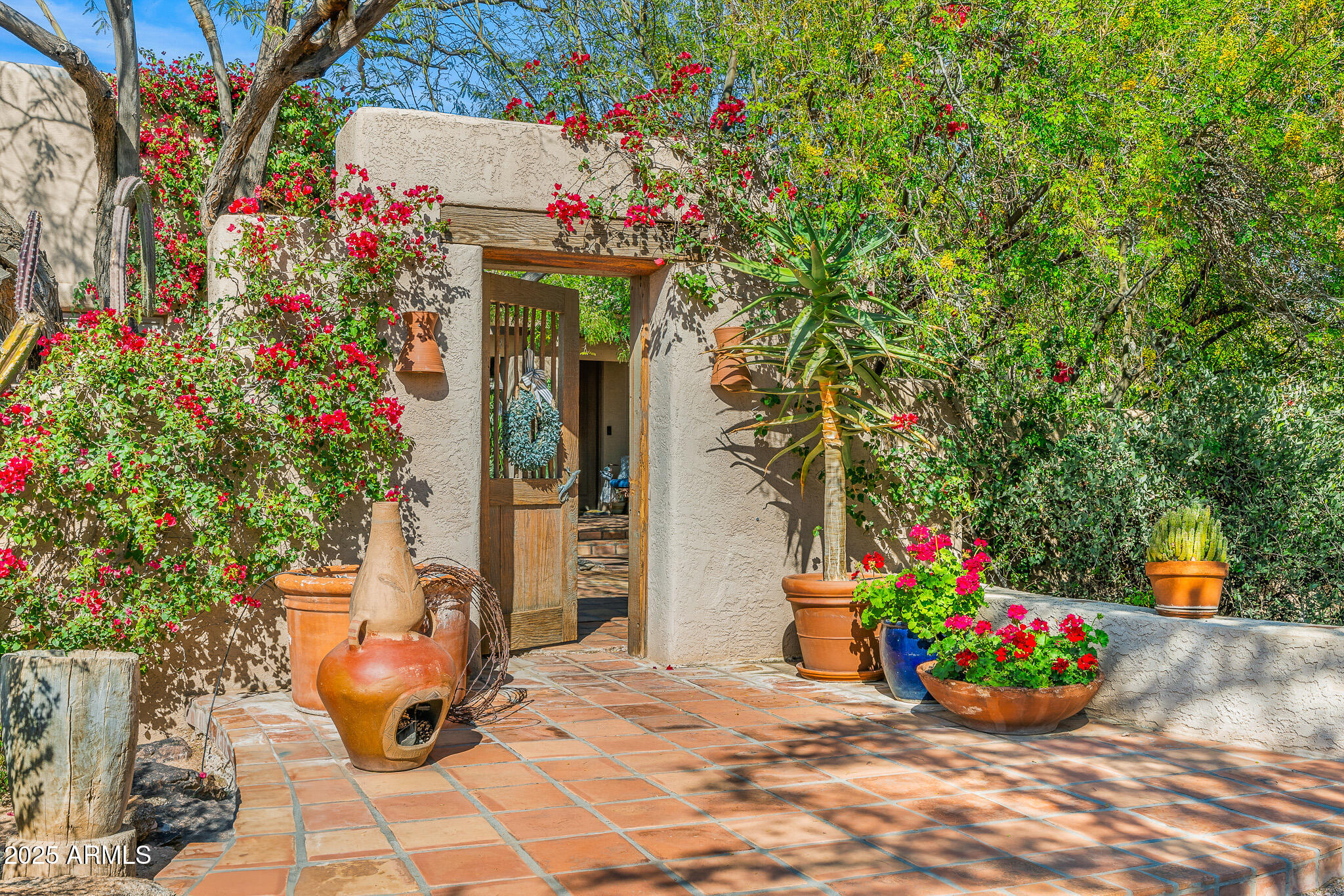 6301 N CAMELBACK MANOR Drive, 5