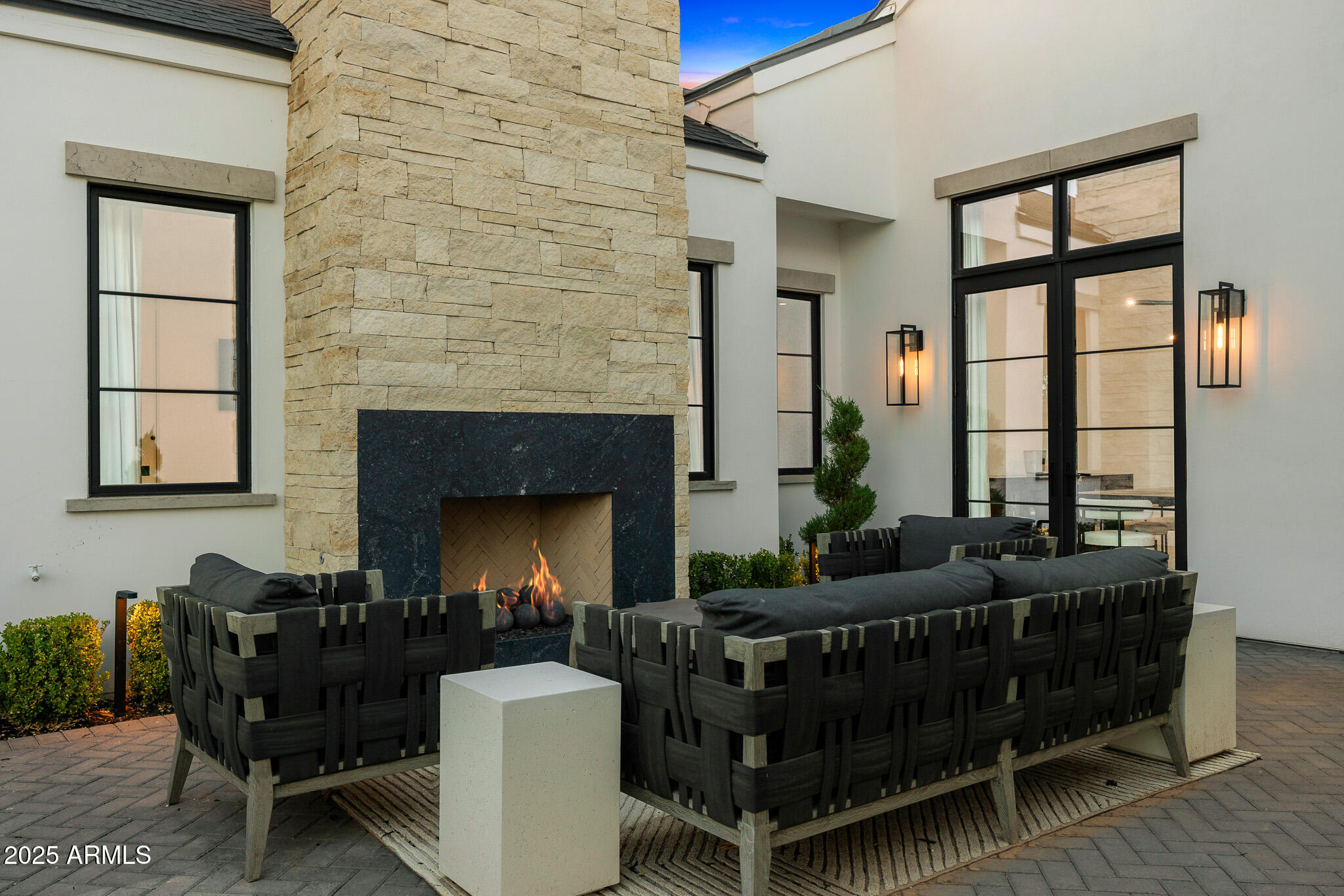 6238 E CALLE ROSA, -