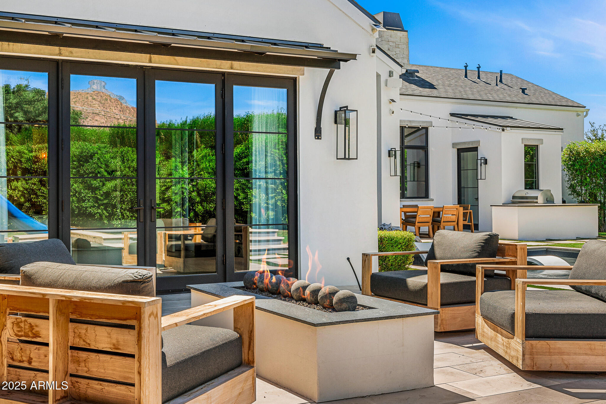 6238 E CALLE ROSA, -