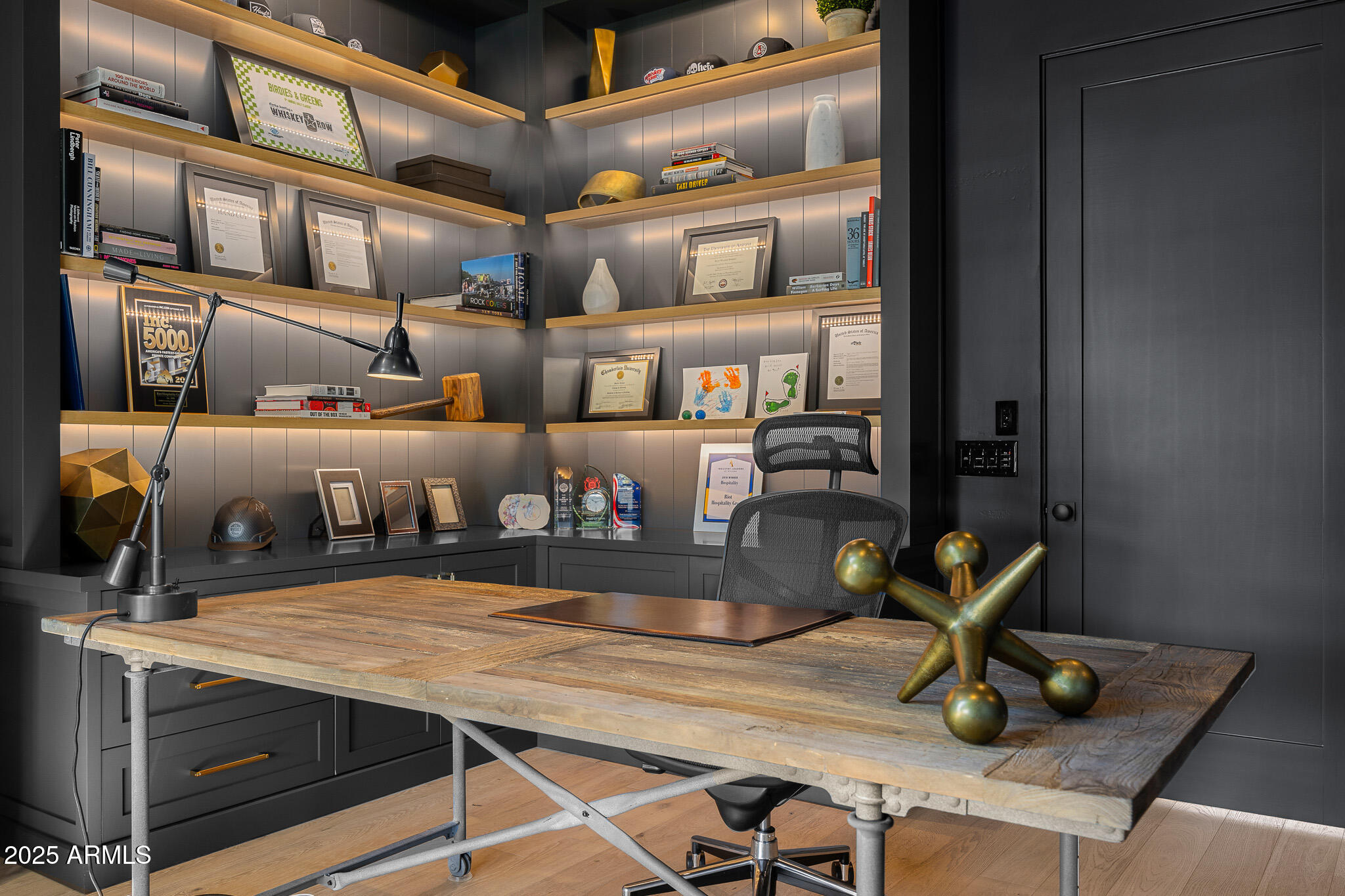 6238 E CALLE ROSA, -