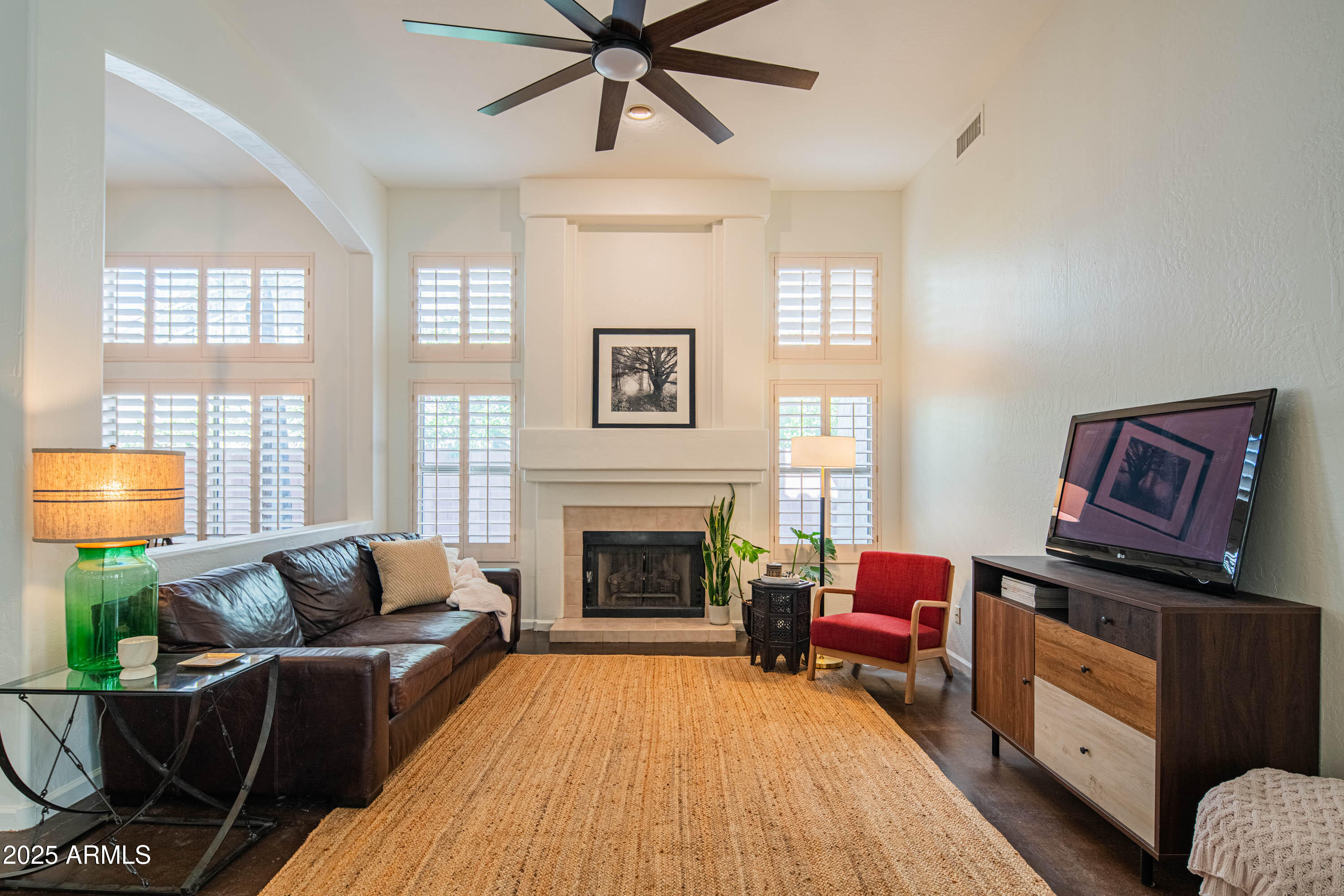 6034 E ANDERSON Drive