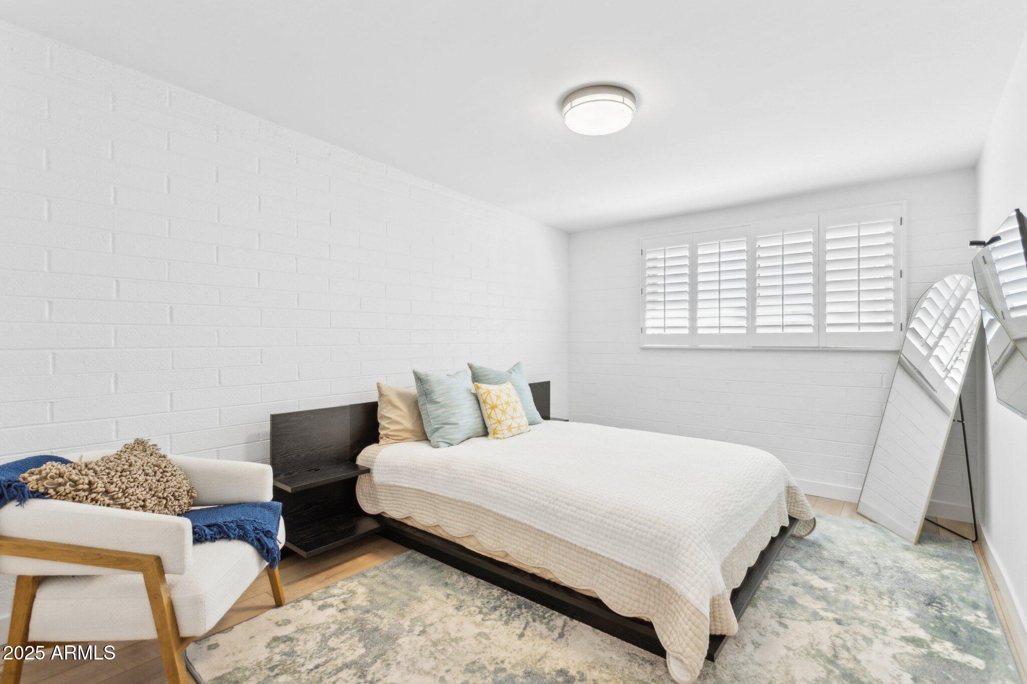 6824 E 2ND Street, 215