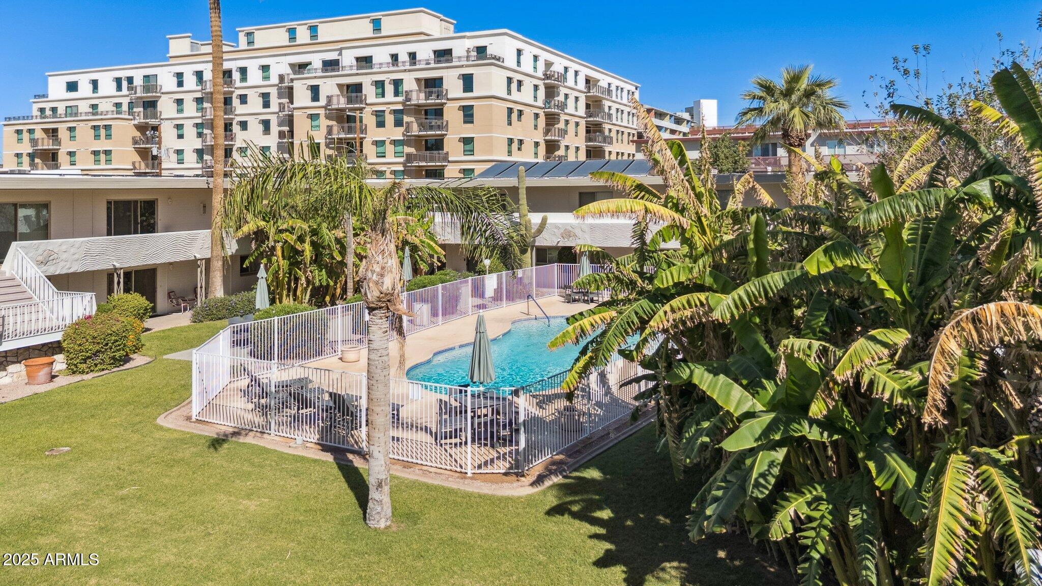 6824 E 2ND Street, 215