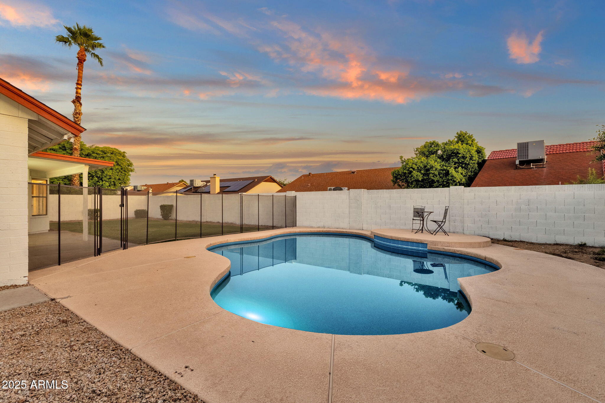 4307 E GREENWAY Lane