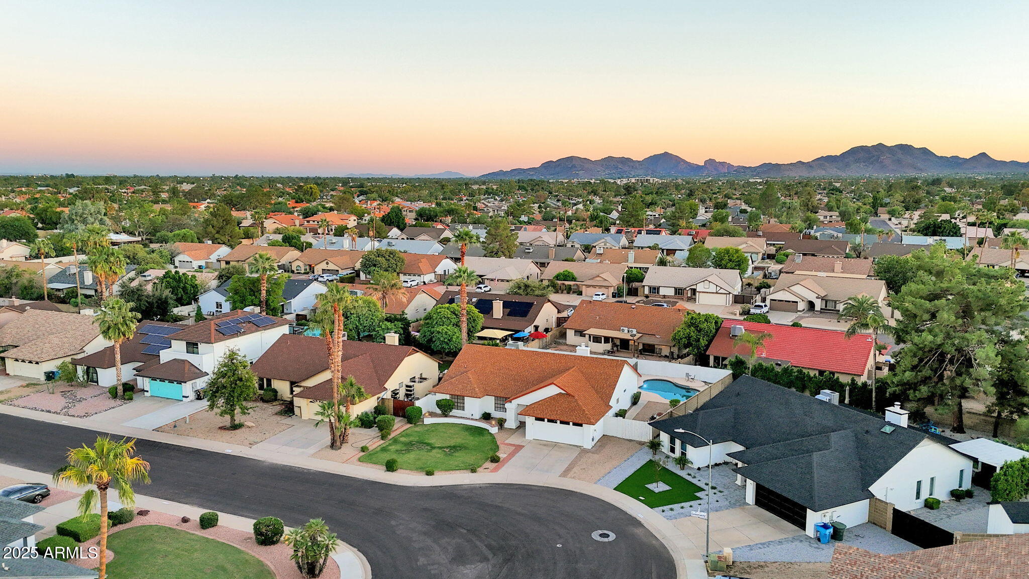 4307 E GREENWAY Lane