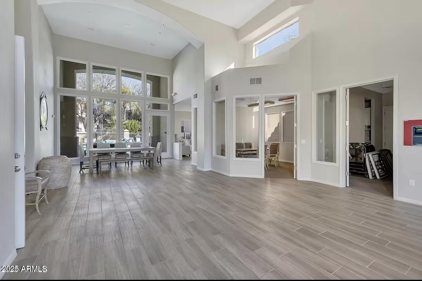 9550 E Thunderbird Road, 228