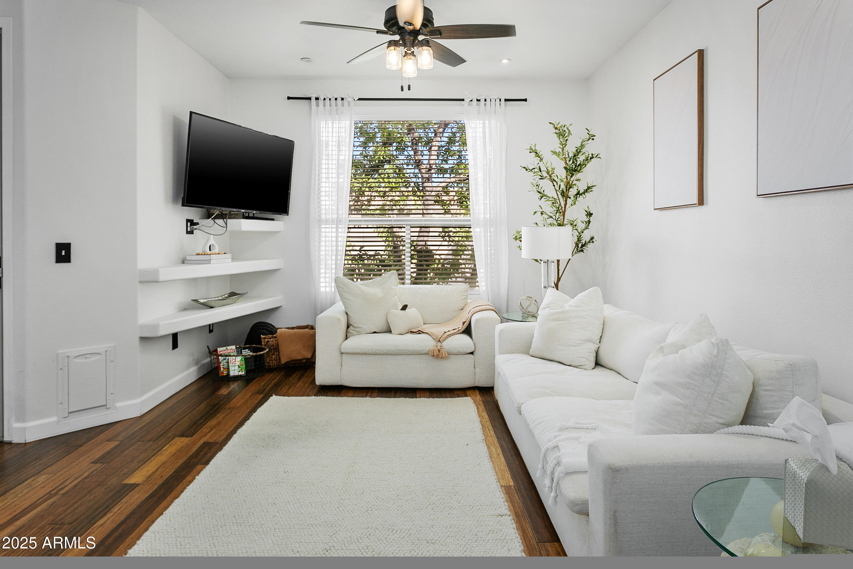 9550 E Thunderbird Road, 228