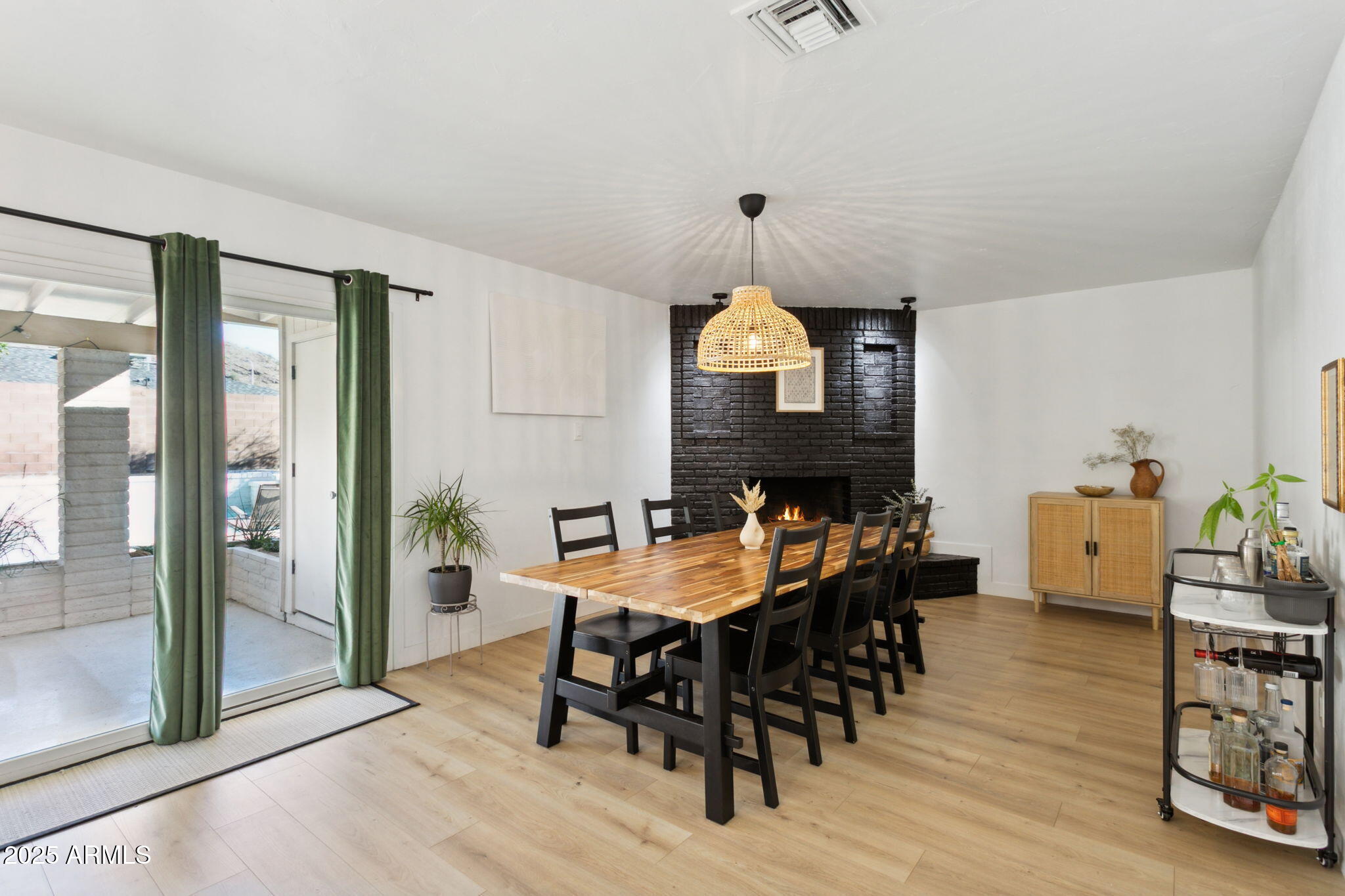 4324 E SUNRISE Drive