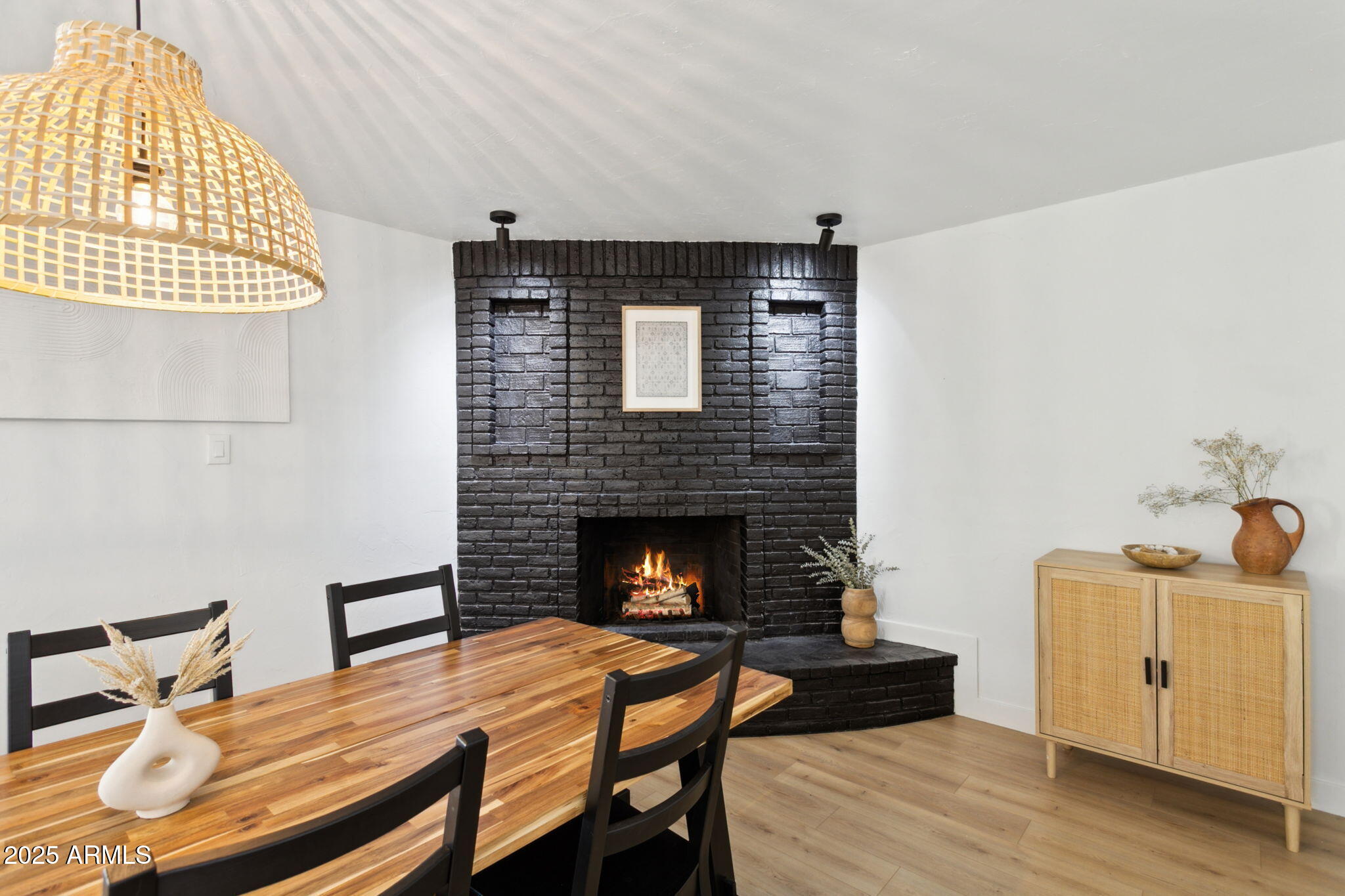 4324 E SUNRISE Drive