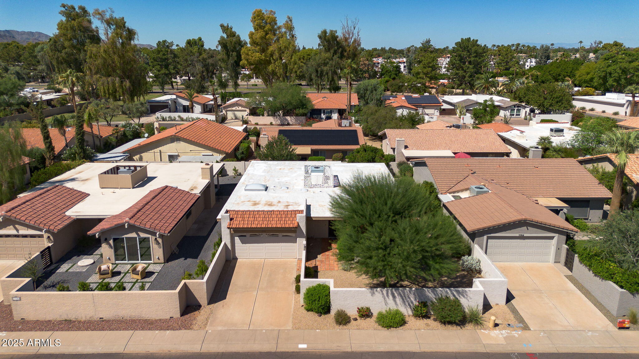 7752 N VIA DEL MUNDO