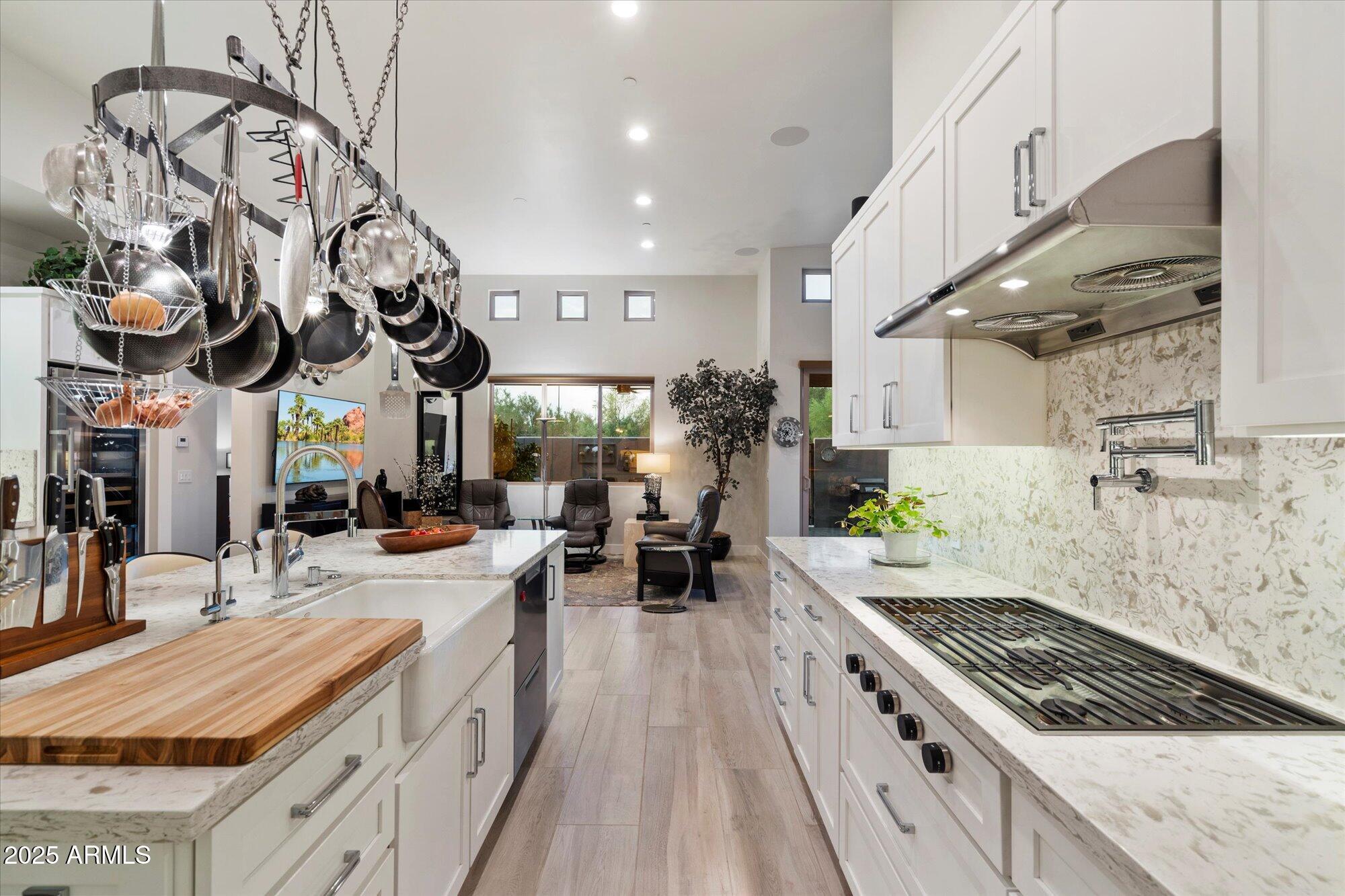 9850 E MCDOWELL MOUNTAIN RANC Road, 1019