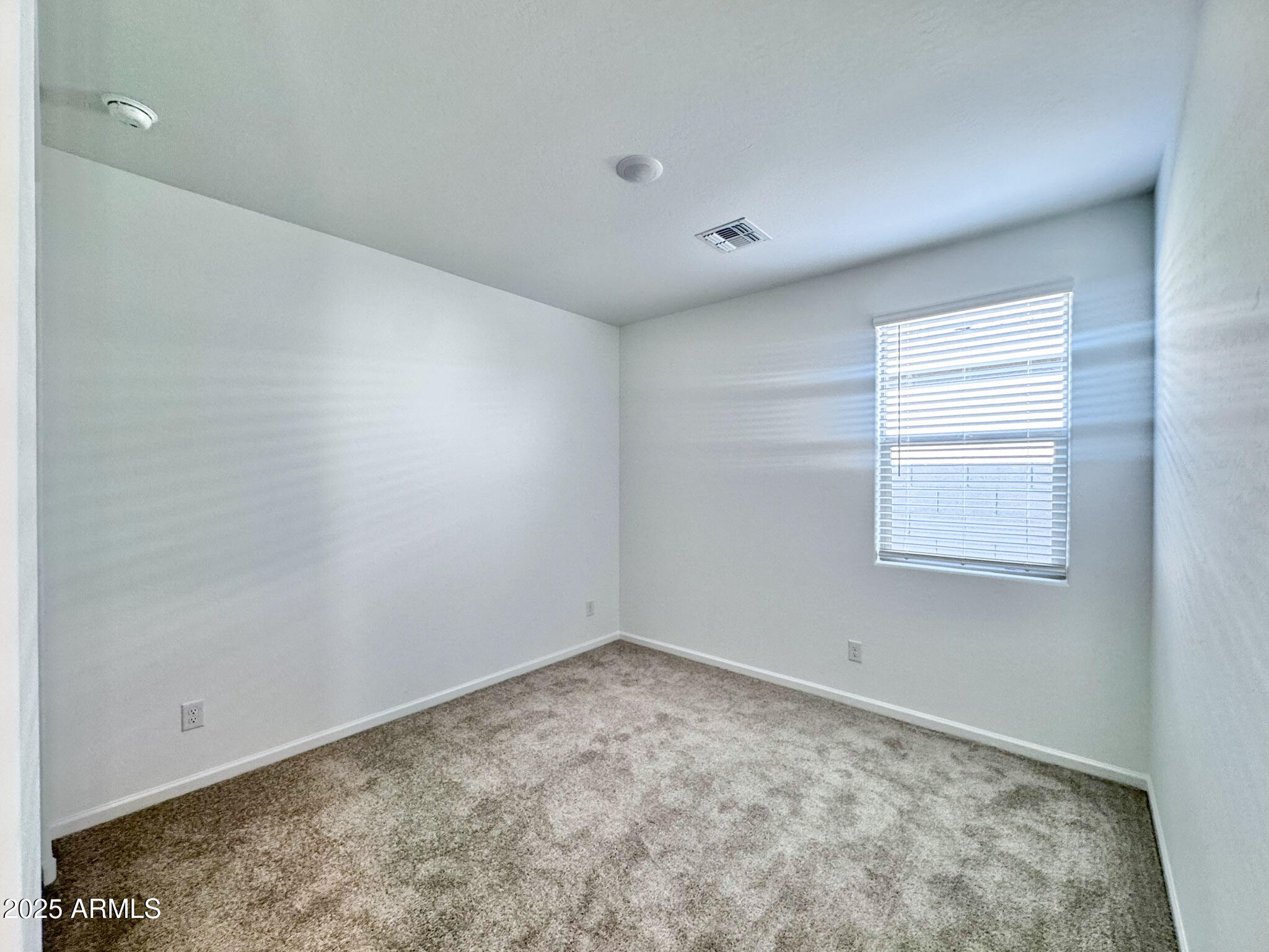 15736 W CAMDEN Avenue