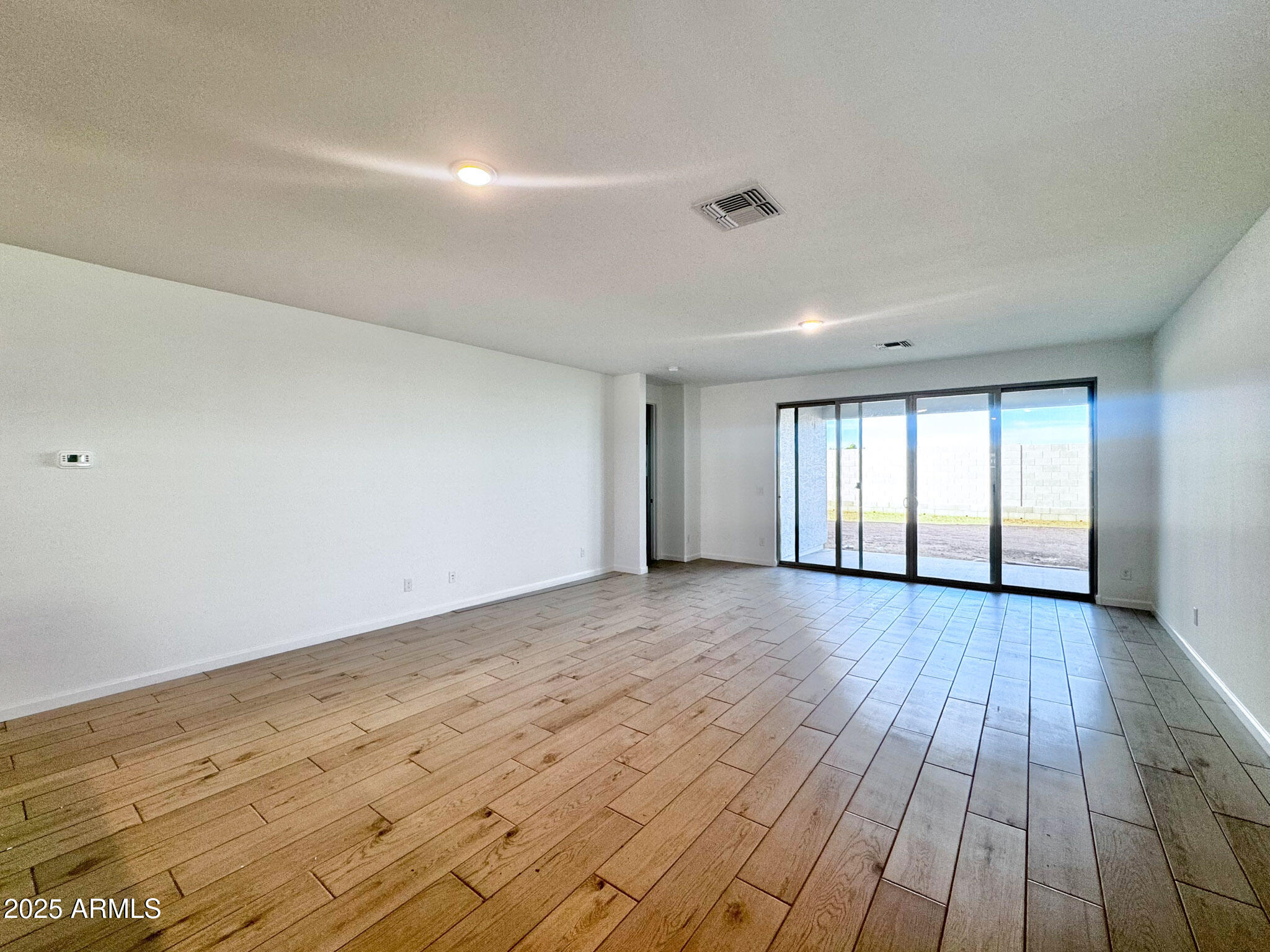 15736 W CAMDEN Avenue