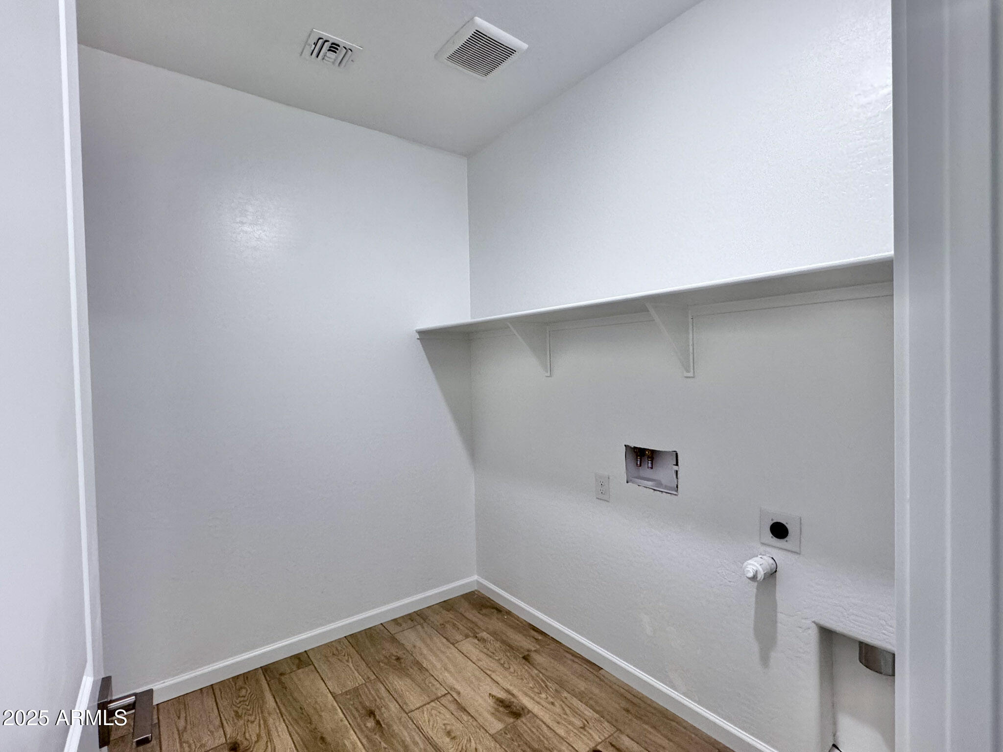 15740 W CAMDEN Avenue