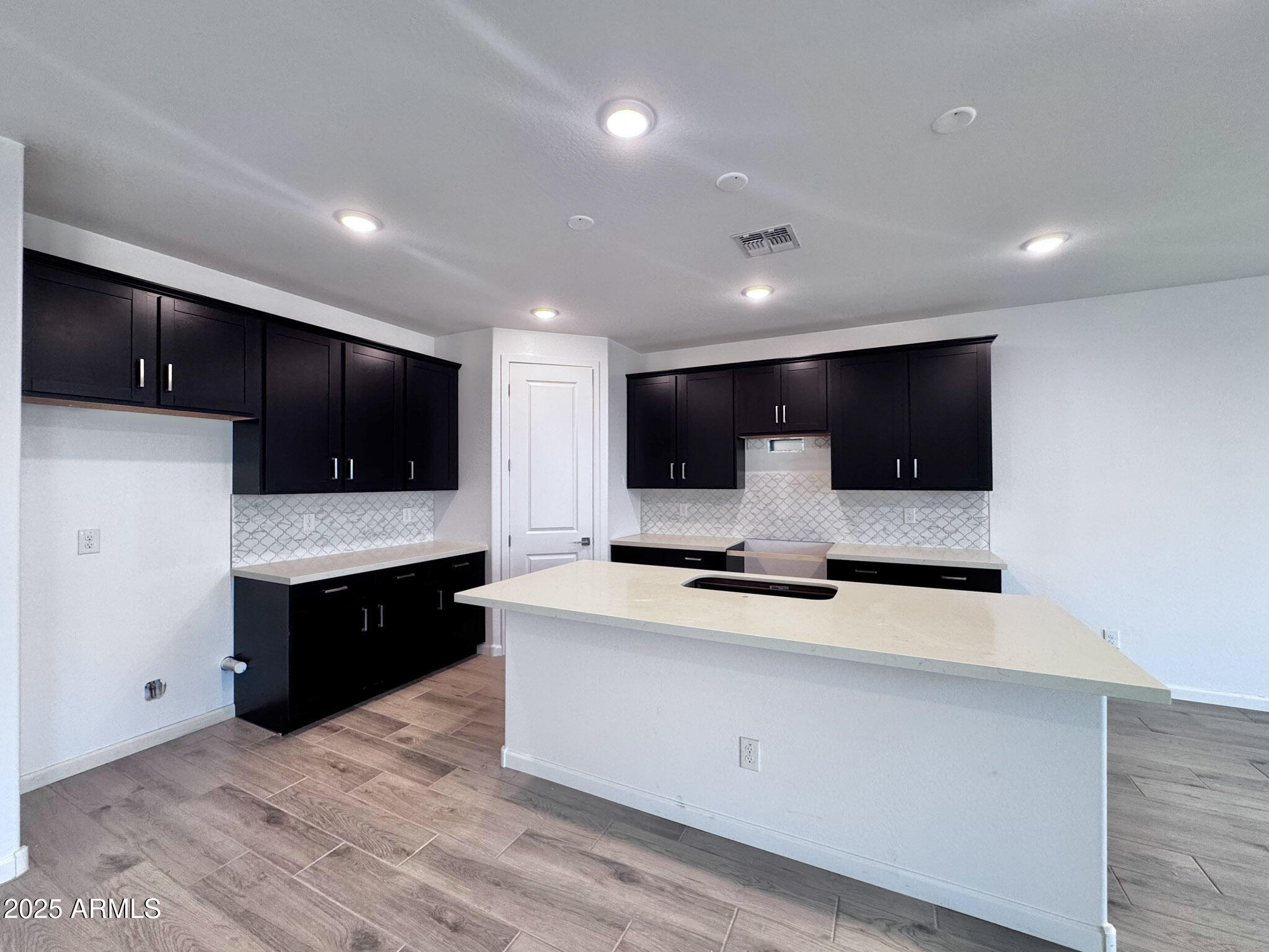 15740 W CAMDEN Avenue