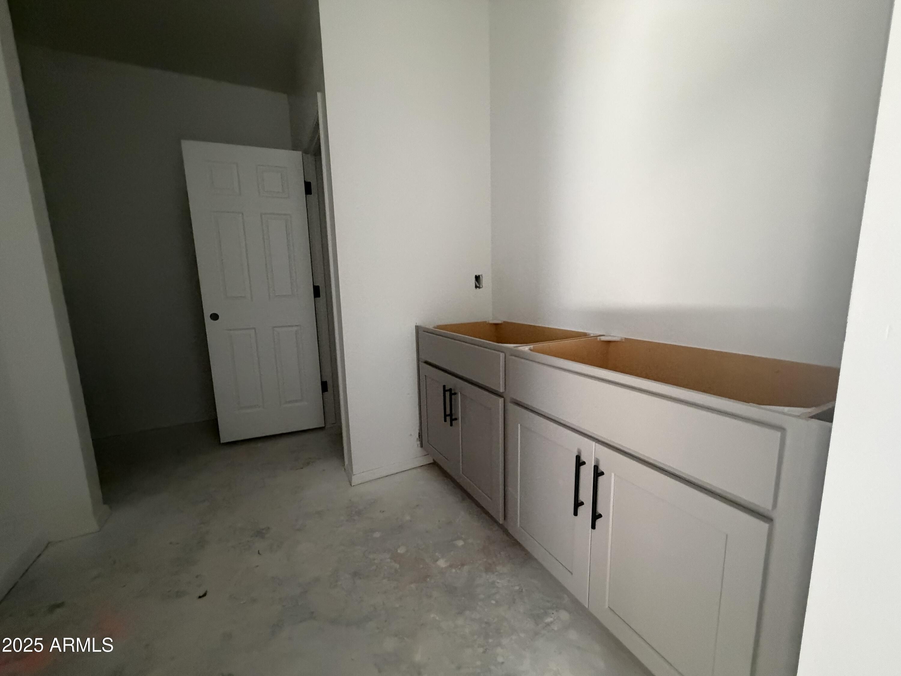 24200 W BOWKER Street