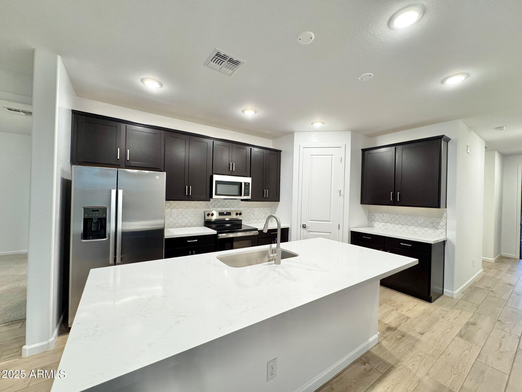 15723 W CAMDEN Avenue