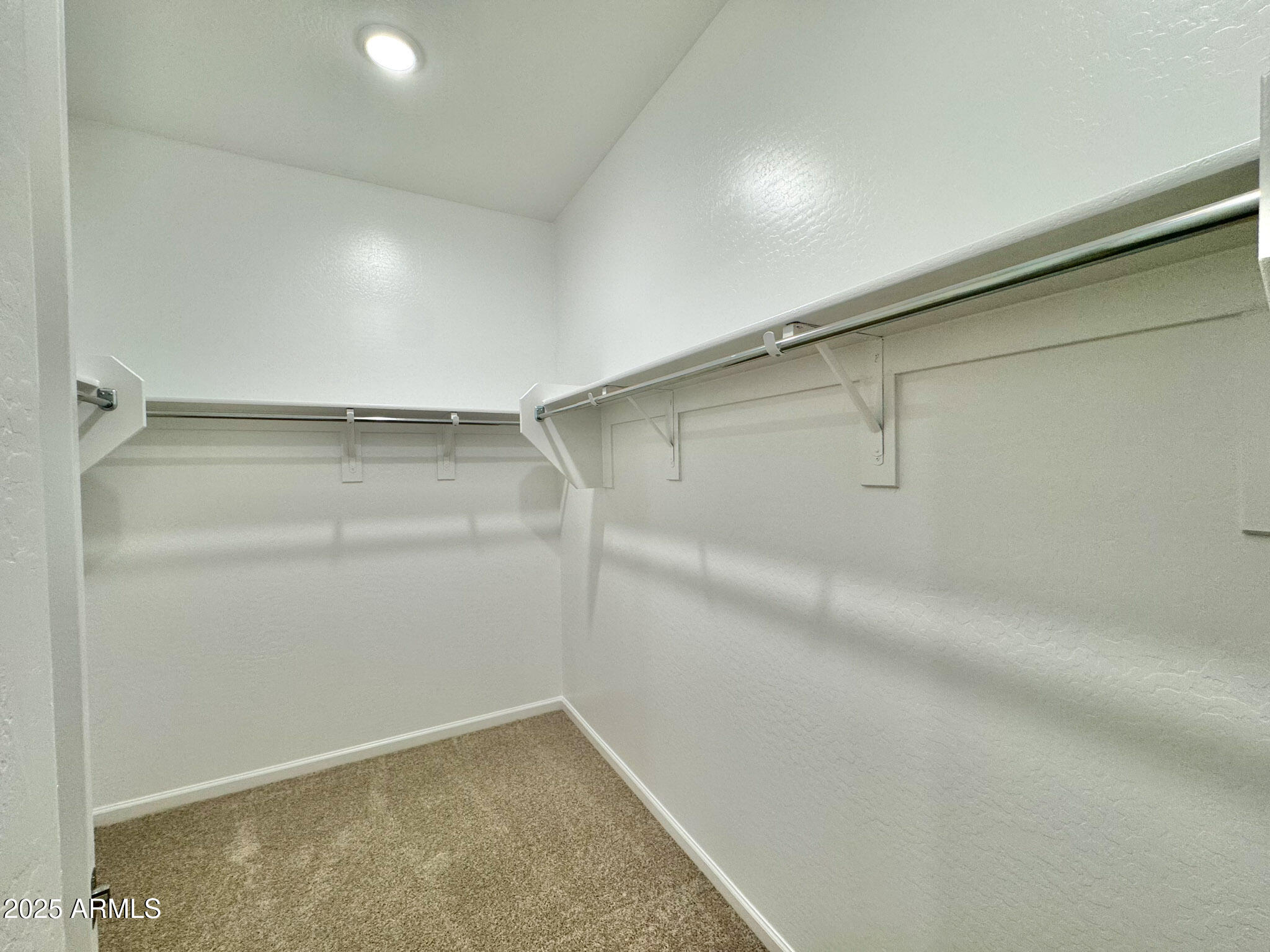 15723 W CAMDEN Avenue