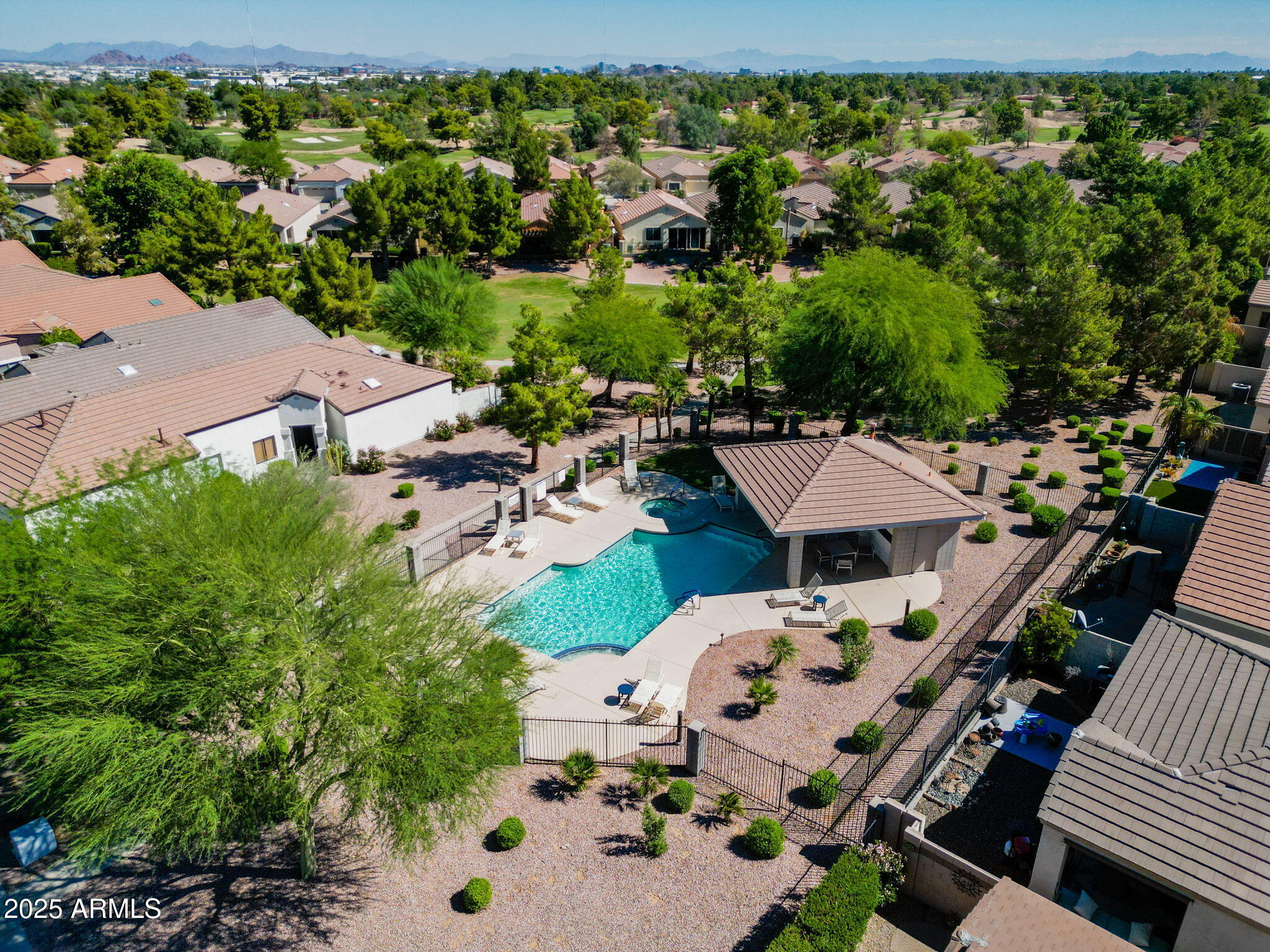 3252 E MALDONADO Drive