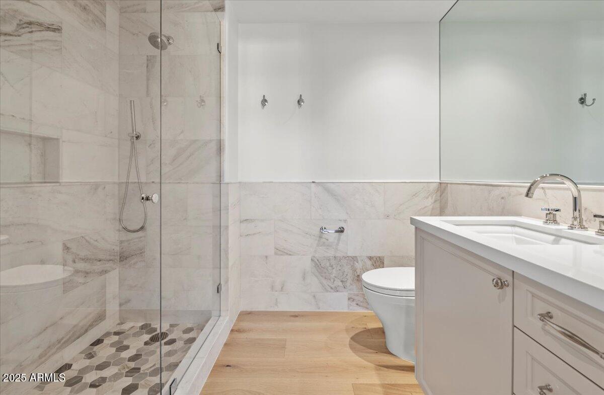 7181 E CAMELBACK Road, 301