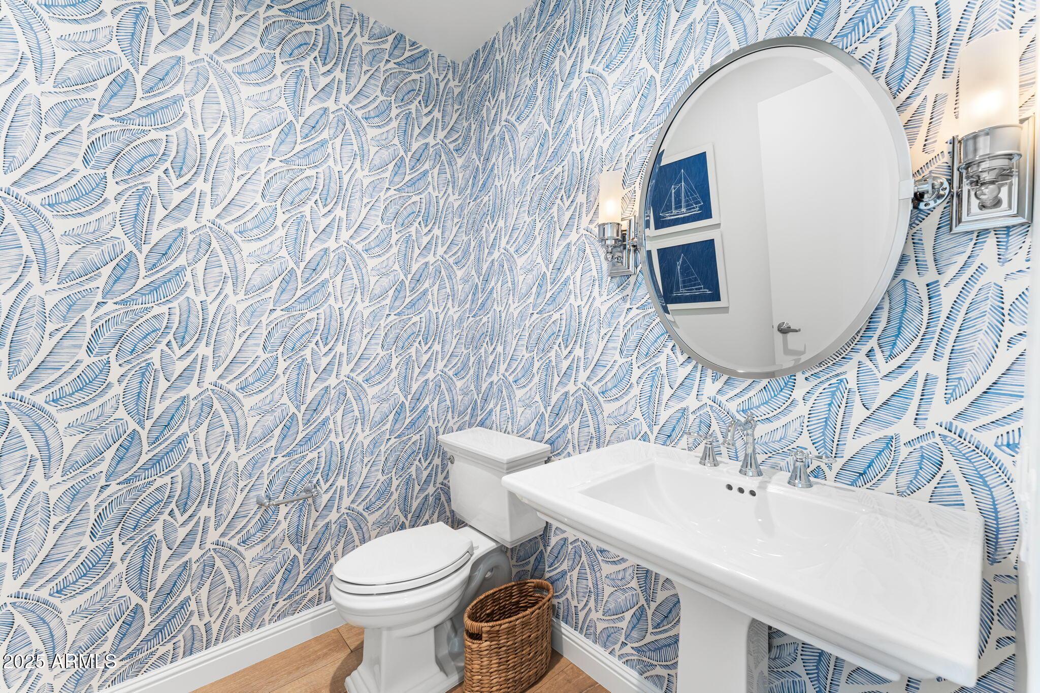 208 W PORTLAND Street, 662