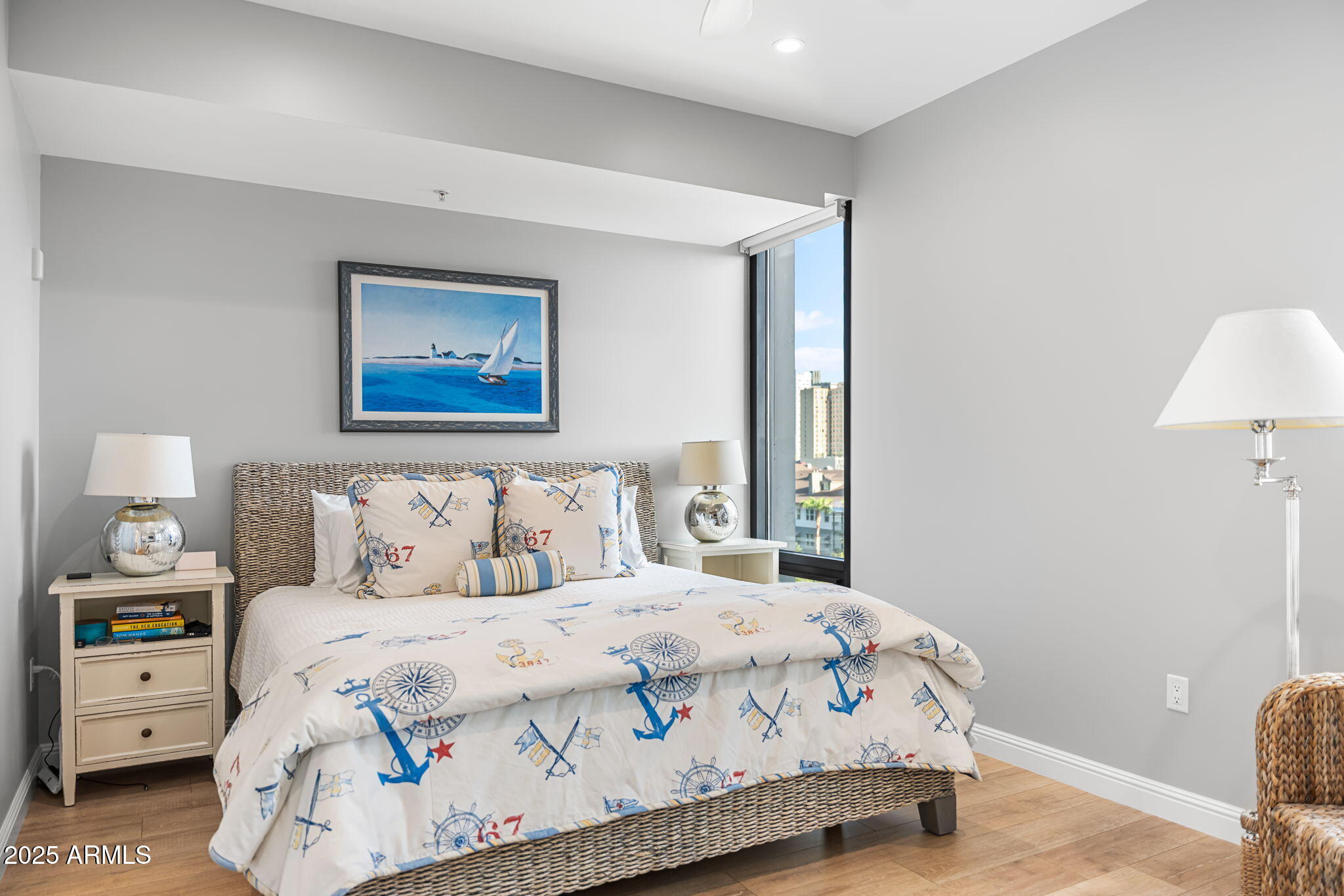 208 W PORTLAND Street, 662