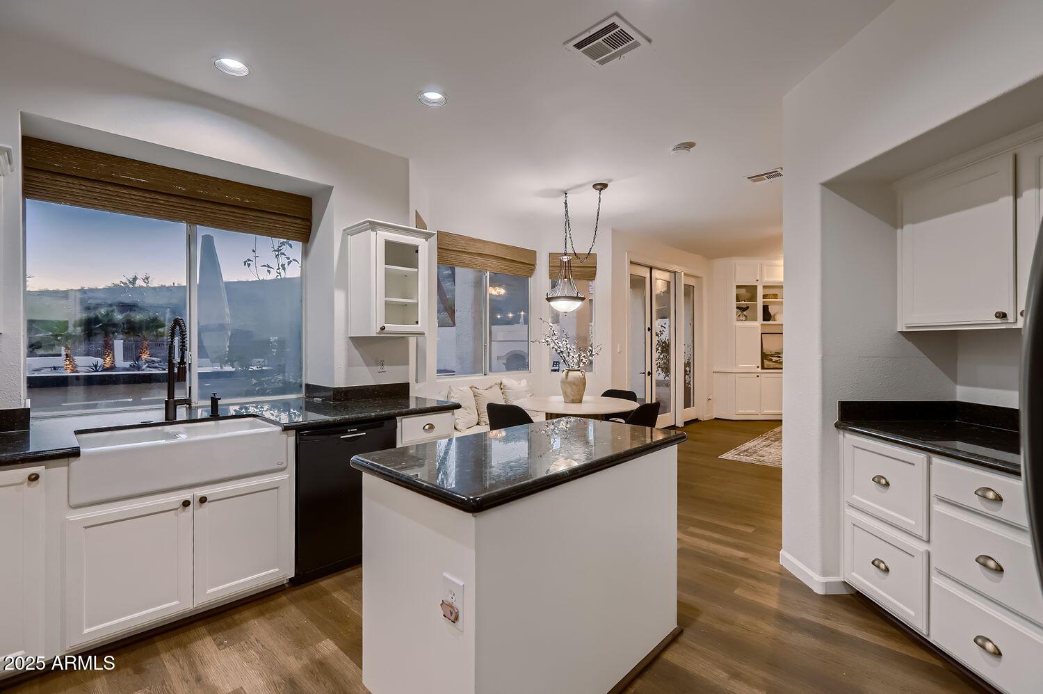 761 E MOUNTAIN SKY Avenue