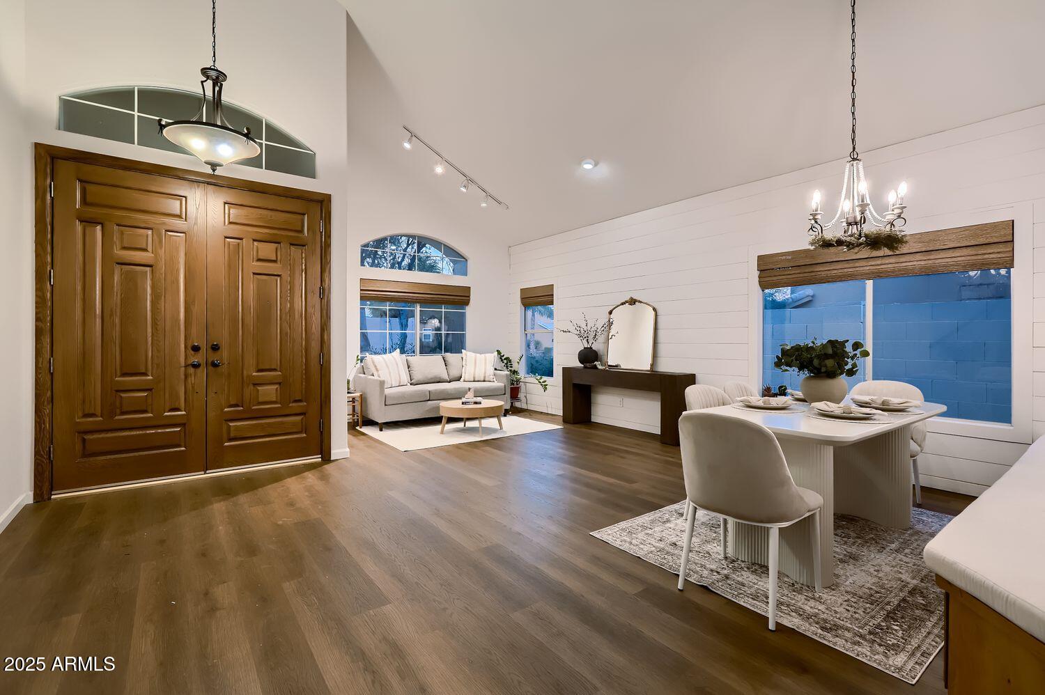 761 E MOUNTAIN SKY Avenue